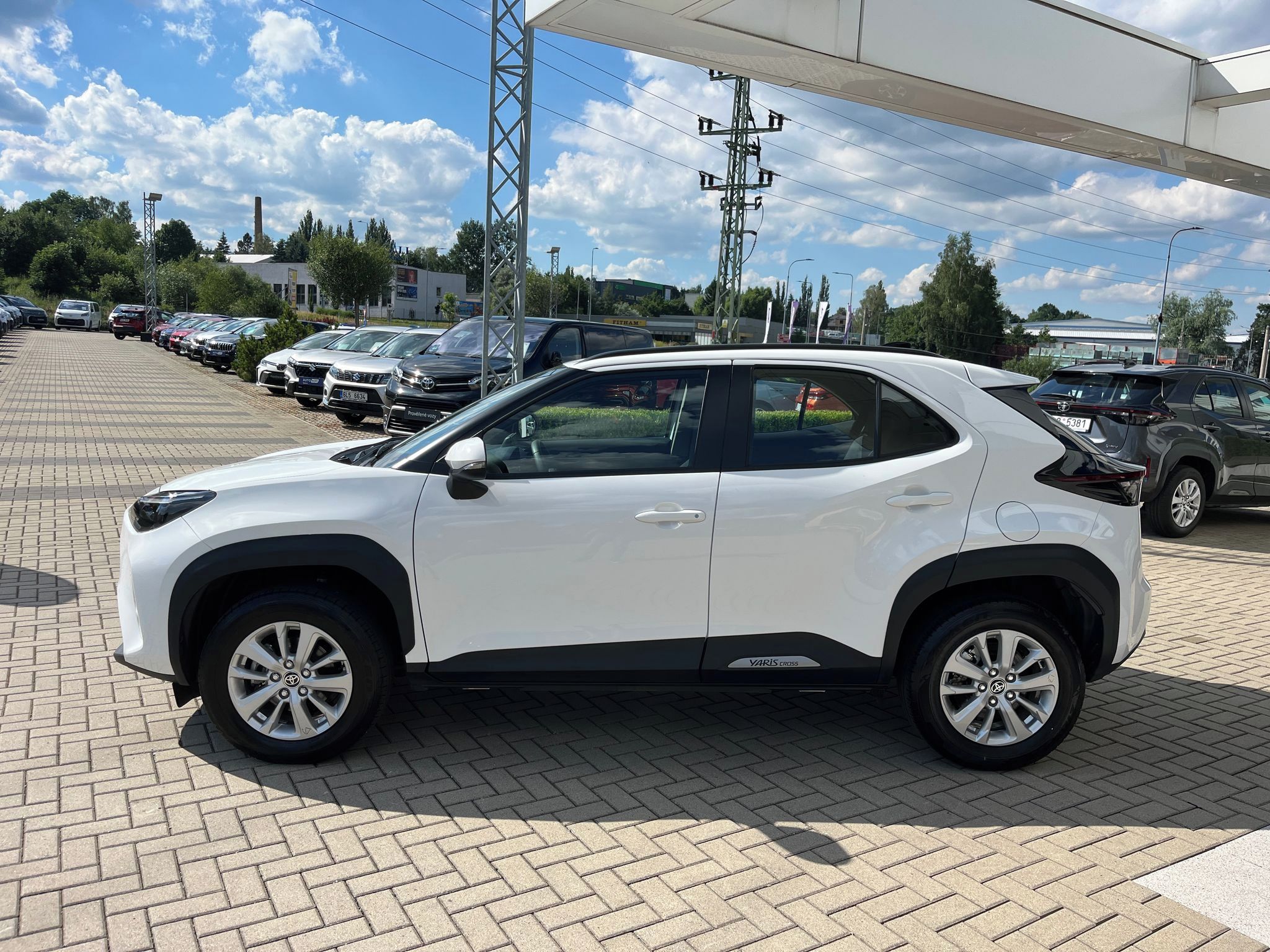 Toyota Yaris Cross, 1.5 Hybrid e-CVT Comfort - fotka 3
