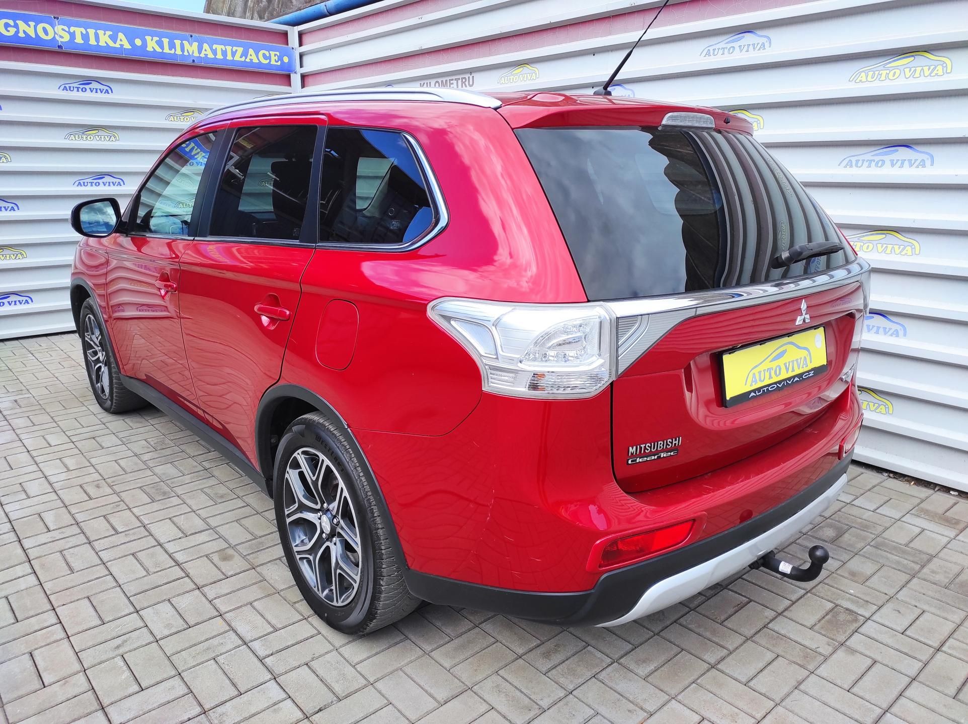 Mitsubishi Outlander, 2.2D 110kW 6 st. MAN 4X4 7Míst - fotka 4