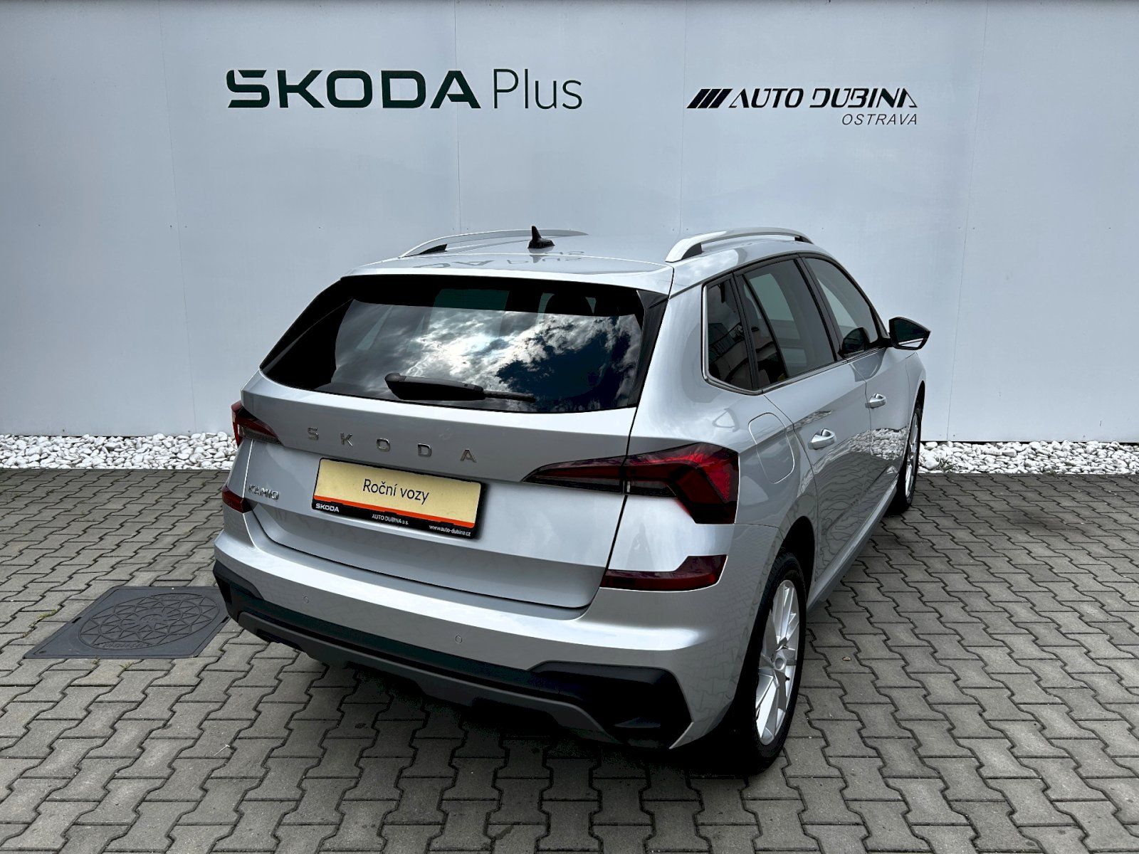 Škoda Kamiq, 1.0 TSI 85kW MP6 Top Selection - fotka 2