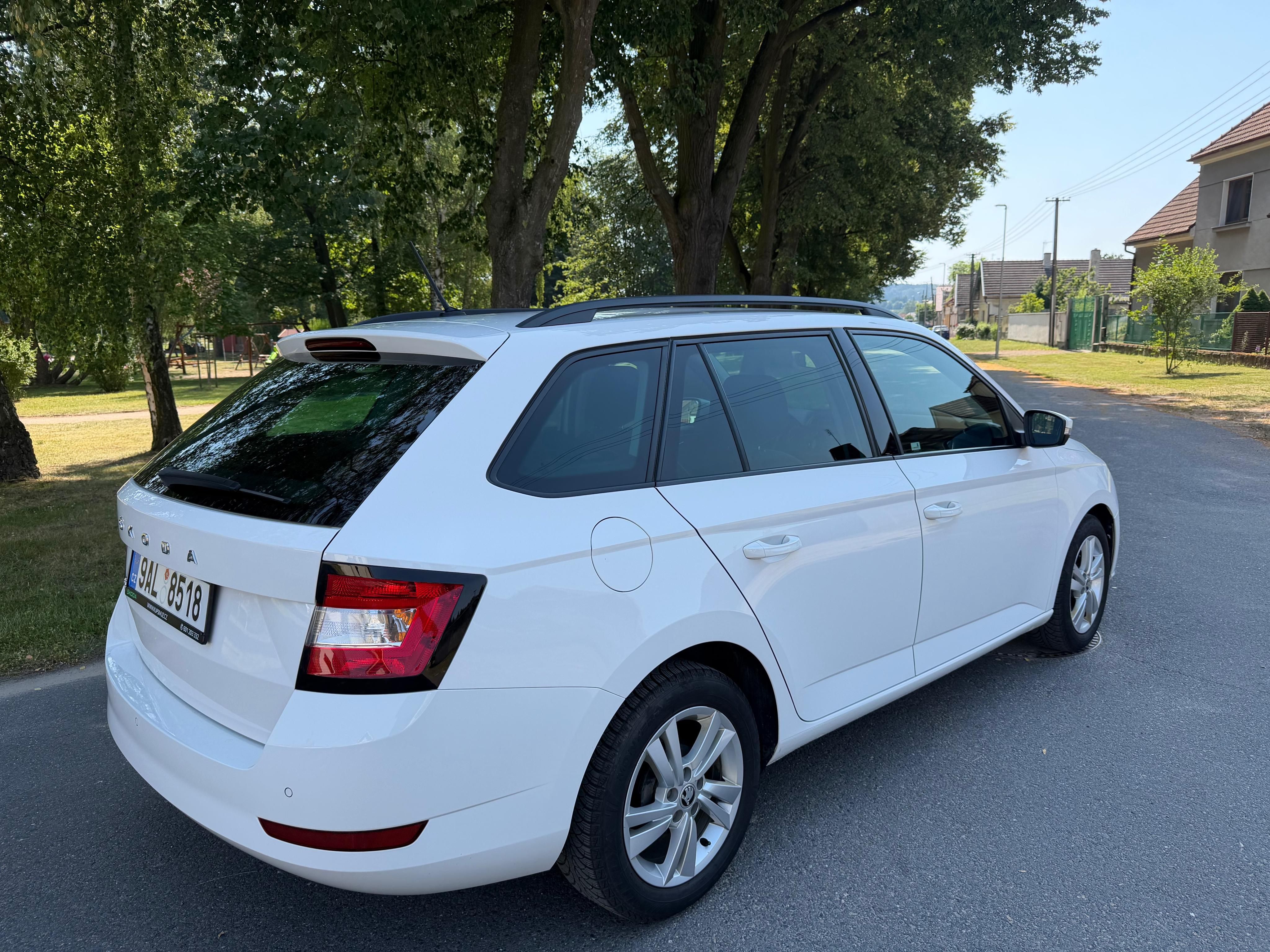 Škoda Fabia, 1.0 TSI 70KW Ambiente Plus - fotka 2
