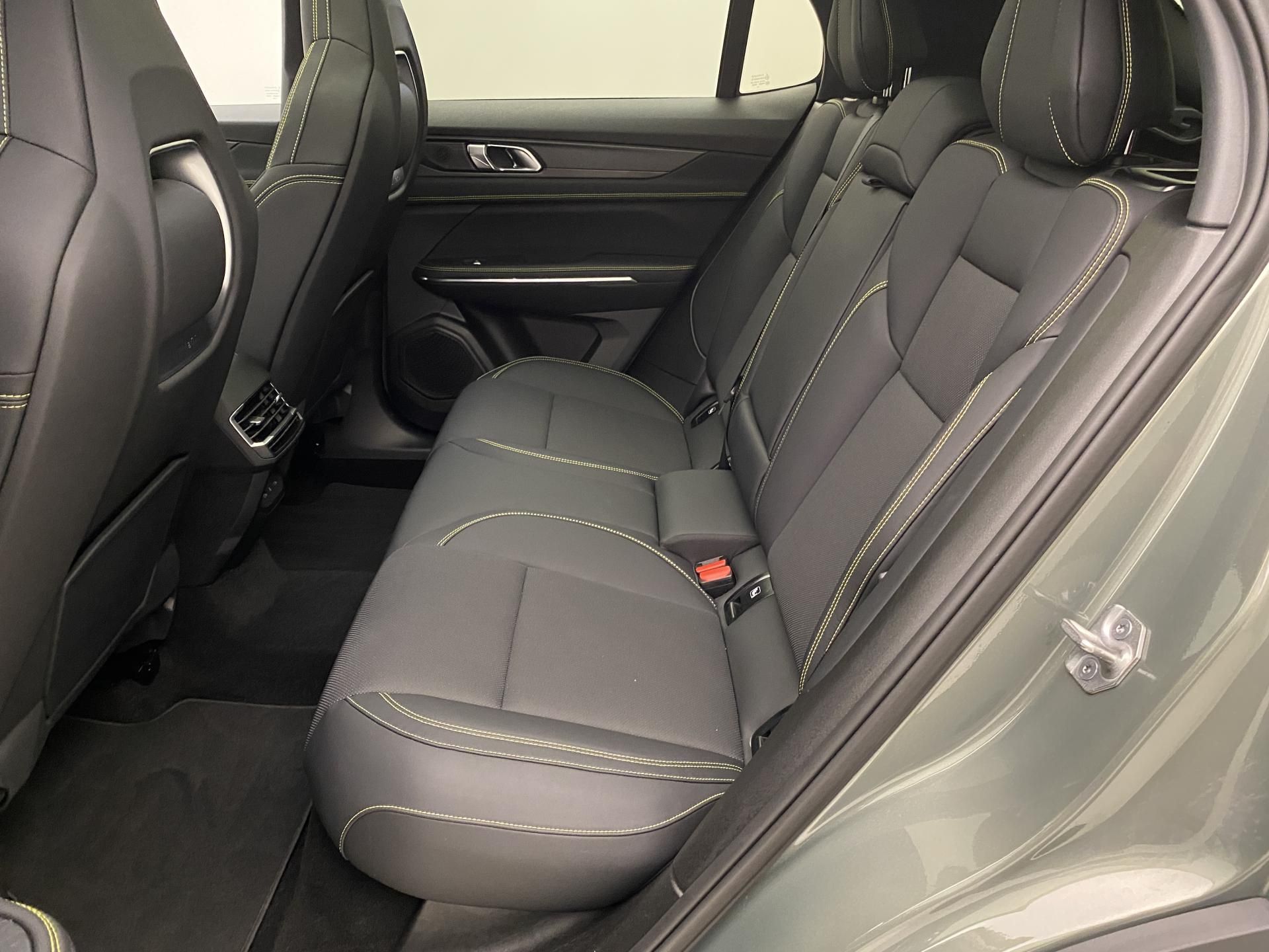 Lynk & Co 01, MORE PHEV AUT CZ - fotka 4