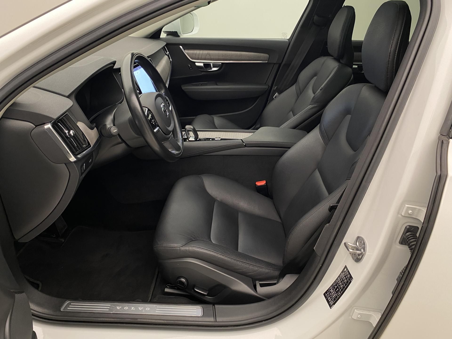 Volvo V90, CC B4 AWD PLUS AUT - fotka 3