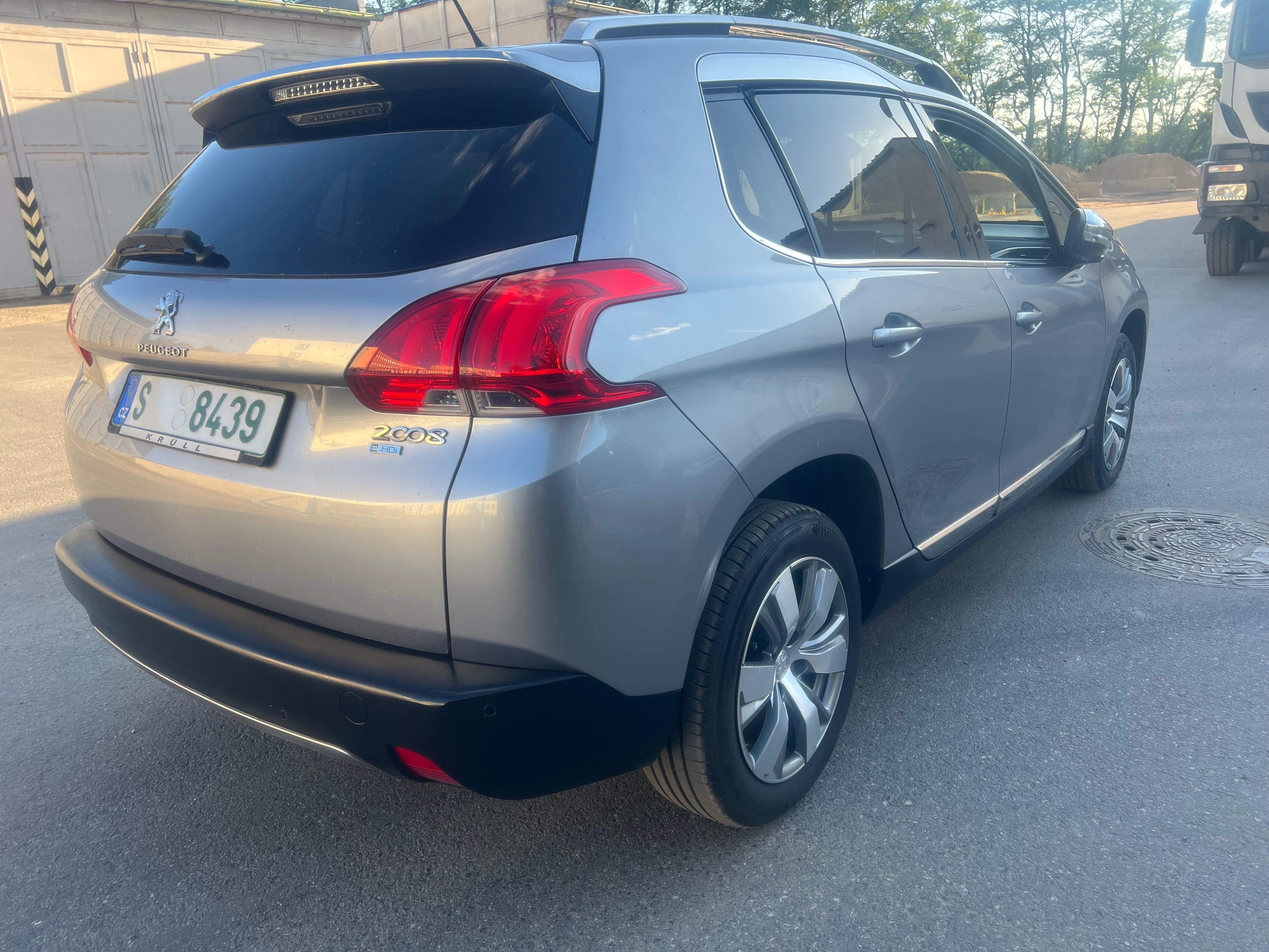Peugeot 2008, Peugeot 2008 E-HDI Navi tažné - fotka 4