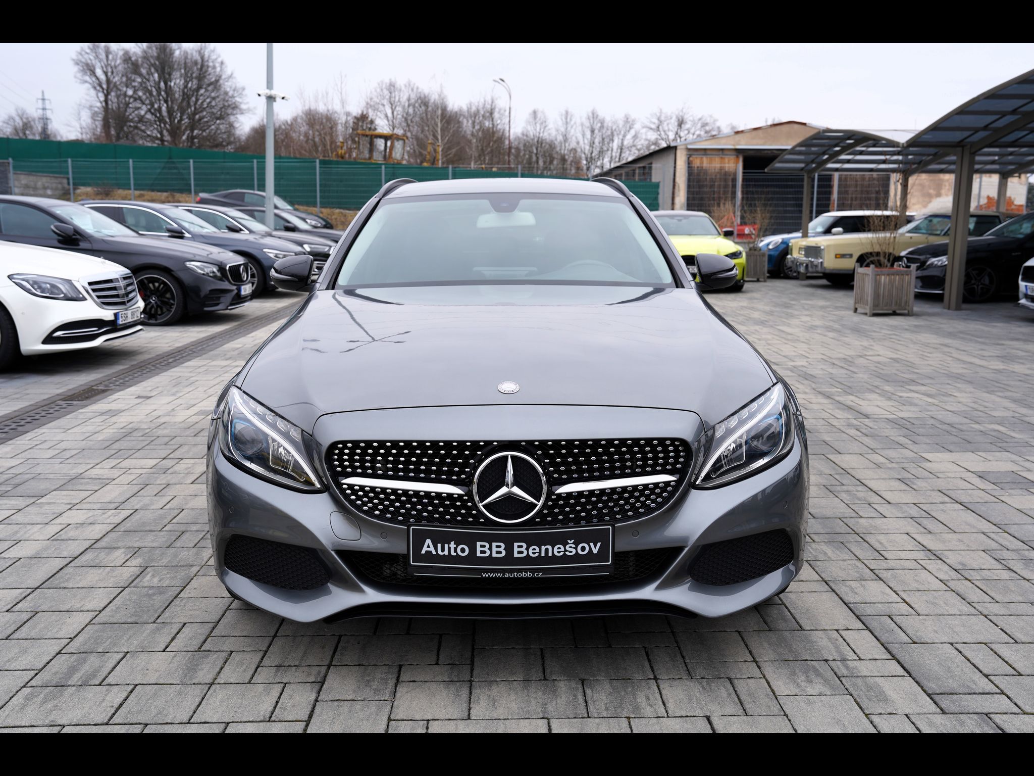 Mercedes-Benz Třídy C, C 350e Plug -in hybrid/280PS