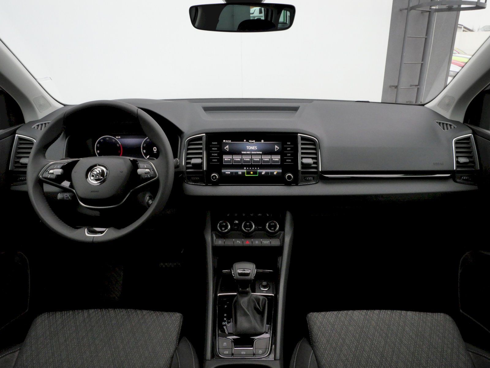 Škoda Karoq, Top Selection DSG 1.5TSI 110kW - fotka 5