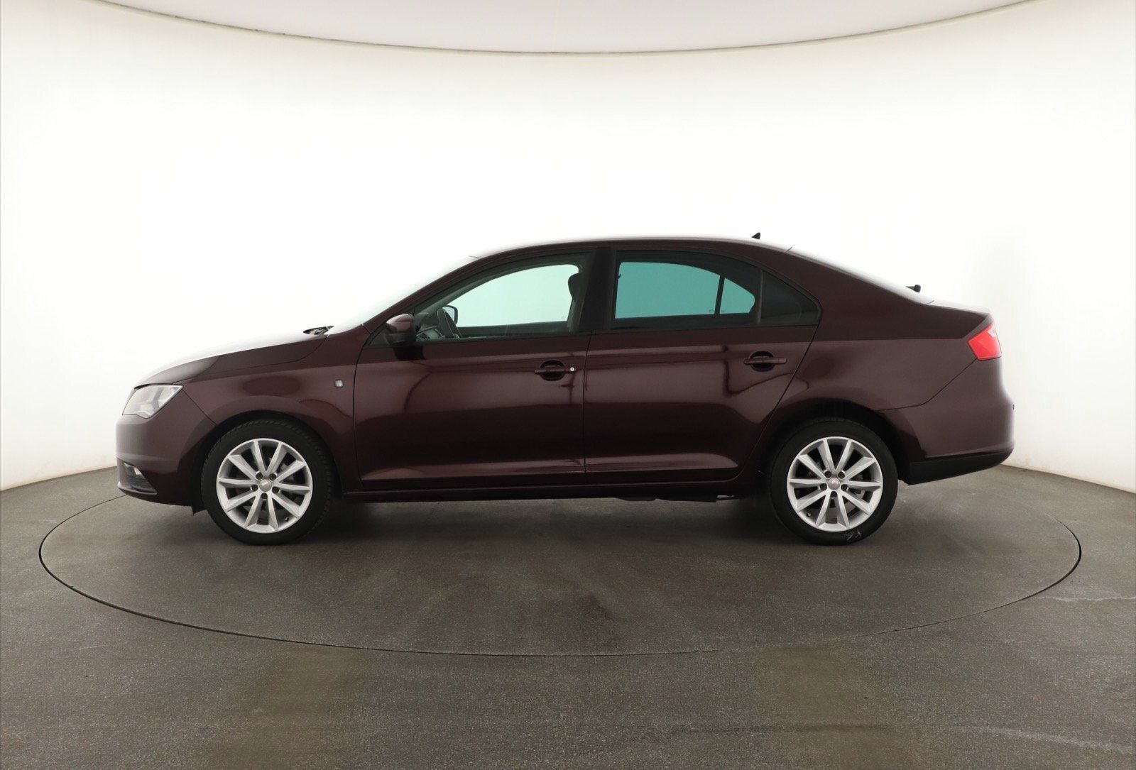 Seat Toledo, 1.2 TSI, Klima, Tempomat - fotka 3
