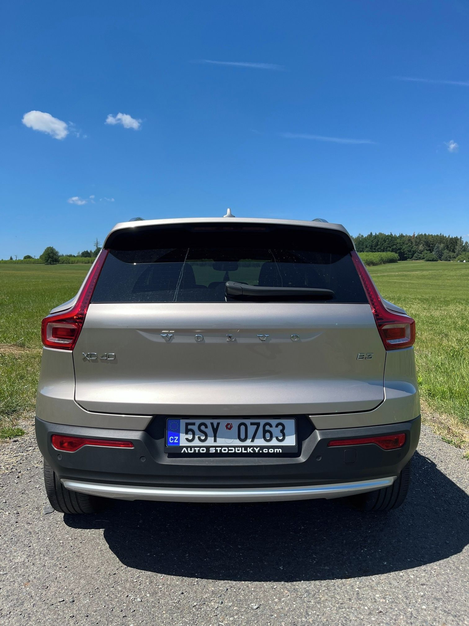 Volvo XC40, VOLVO XC40 B3 FWD AUT PLUS - fotka 5