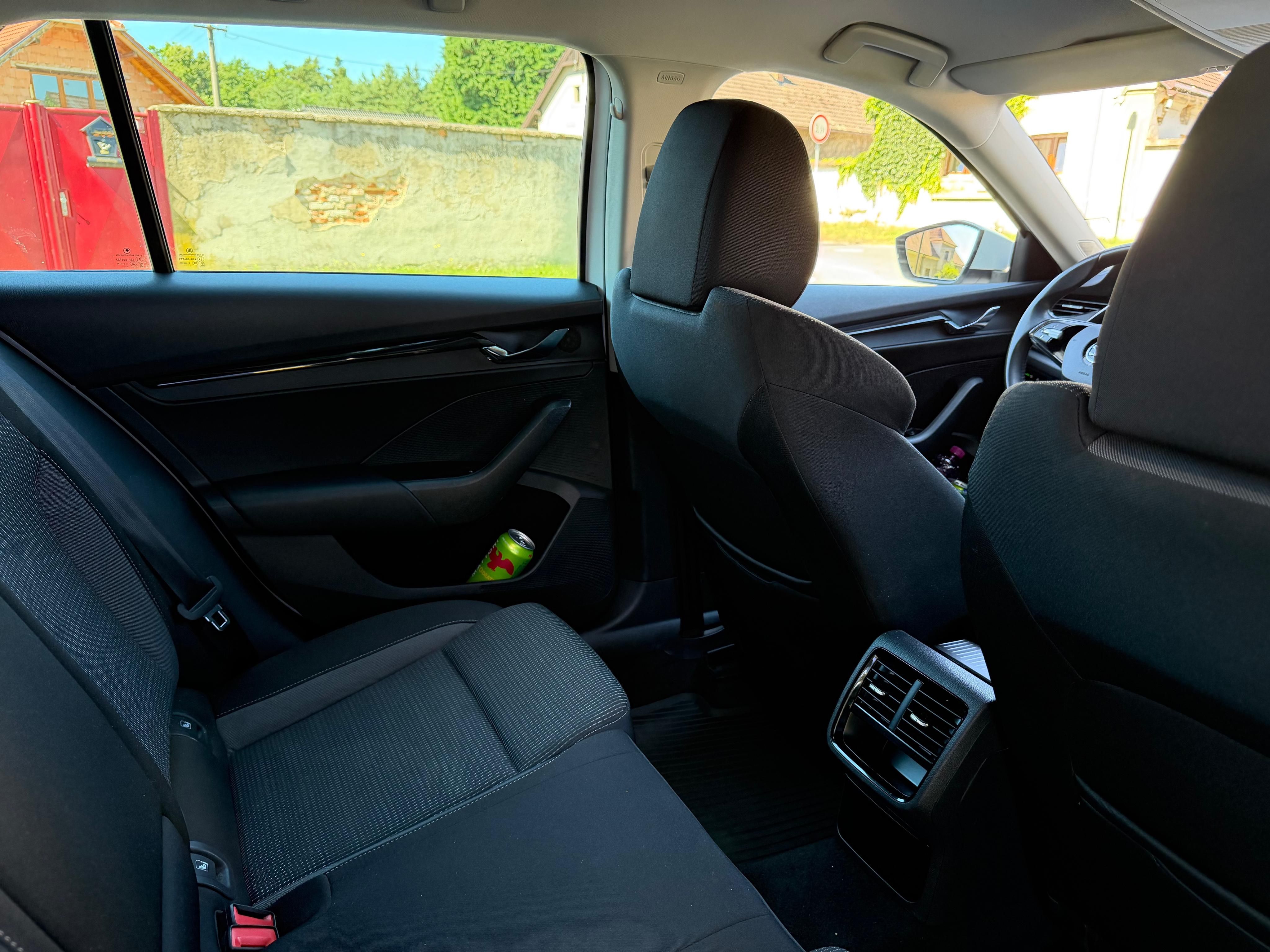 Škoda Octavia, 2,0 TDI Combi Ambition plus - fotka 5