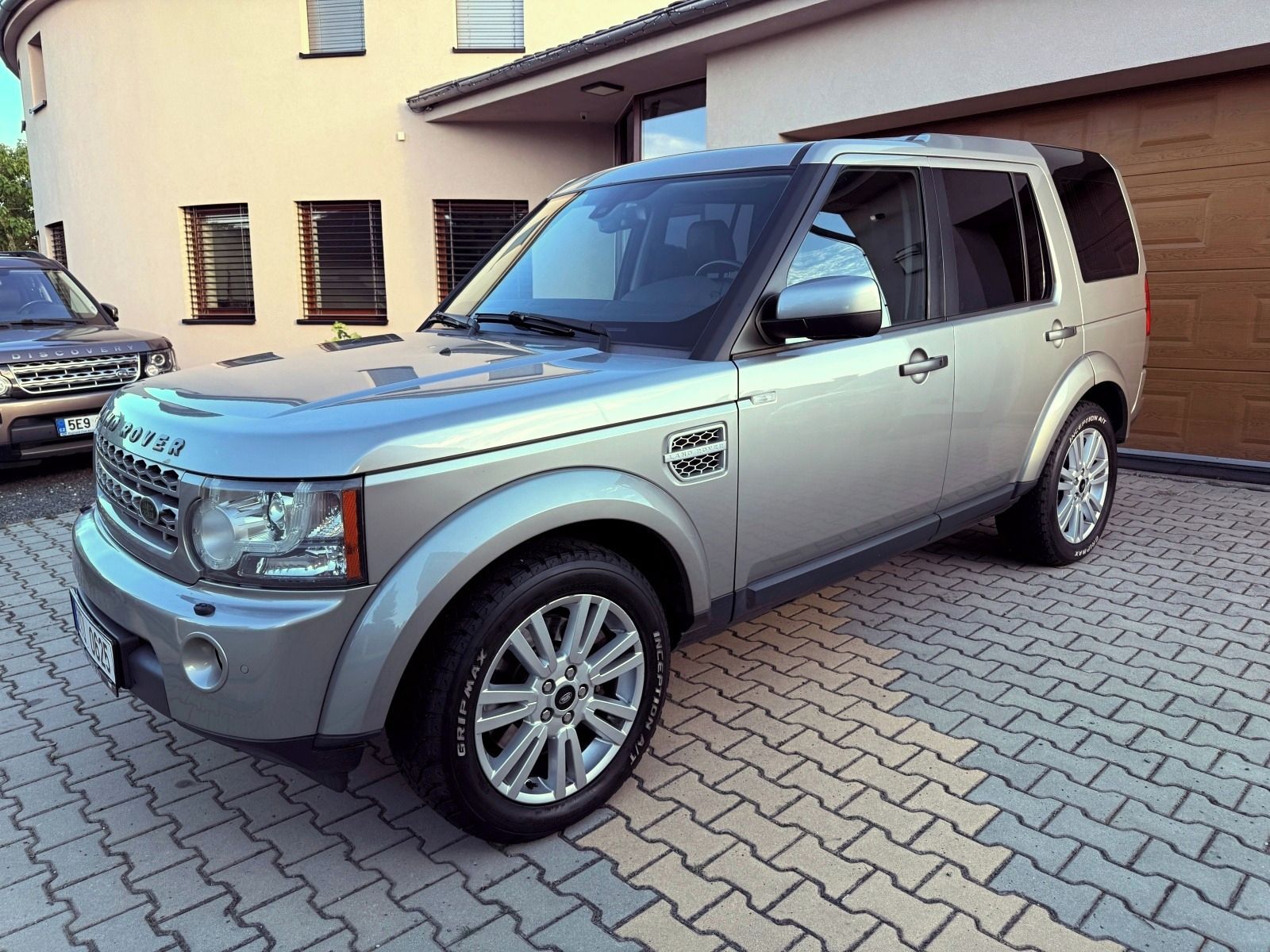 Land Rover Discovery, 3.0 TDV6 orig. bez DPF HSE - fotka 2