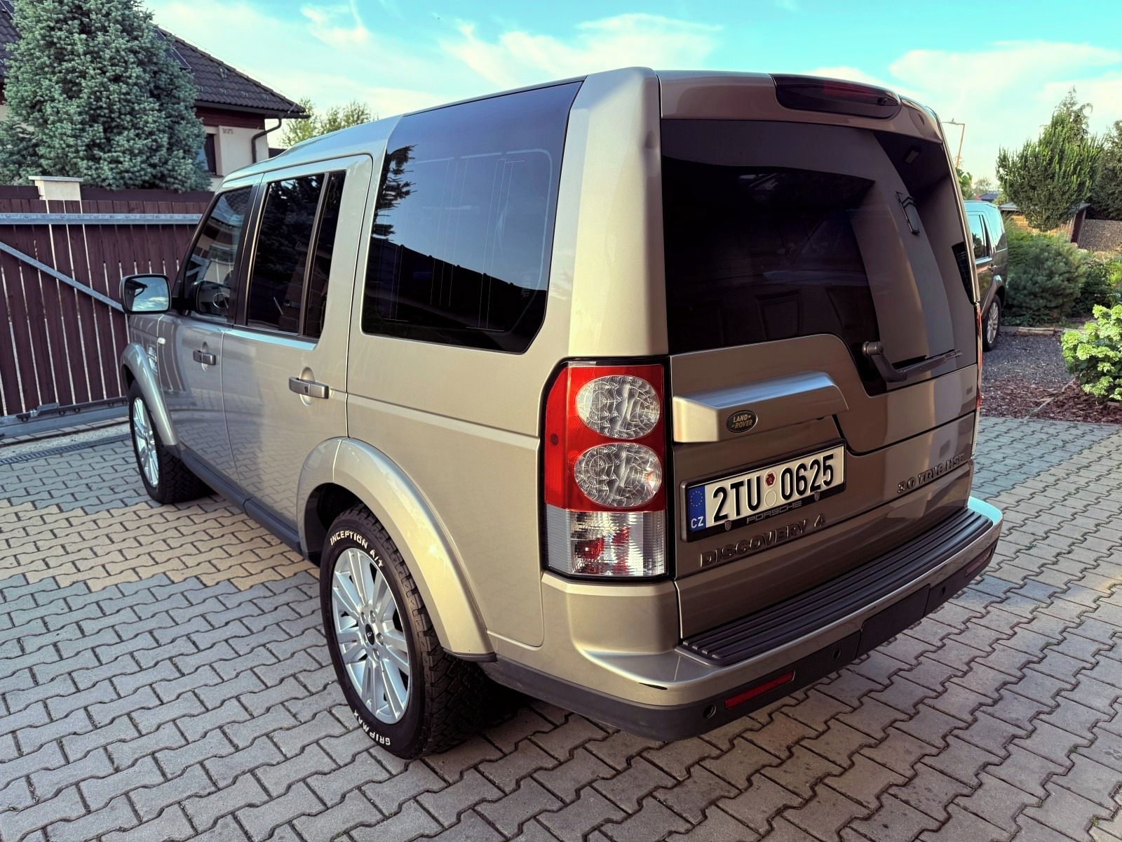 Land Rover Discovery, 3.0 TDV6 orig. bez DPF HSE - fotka 5