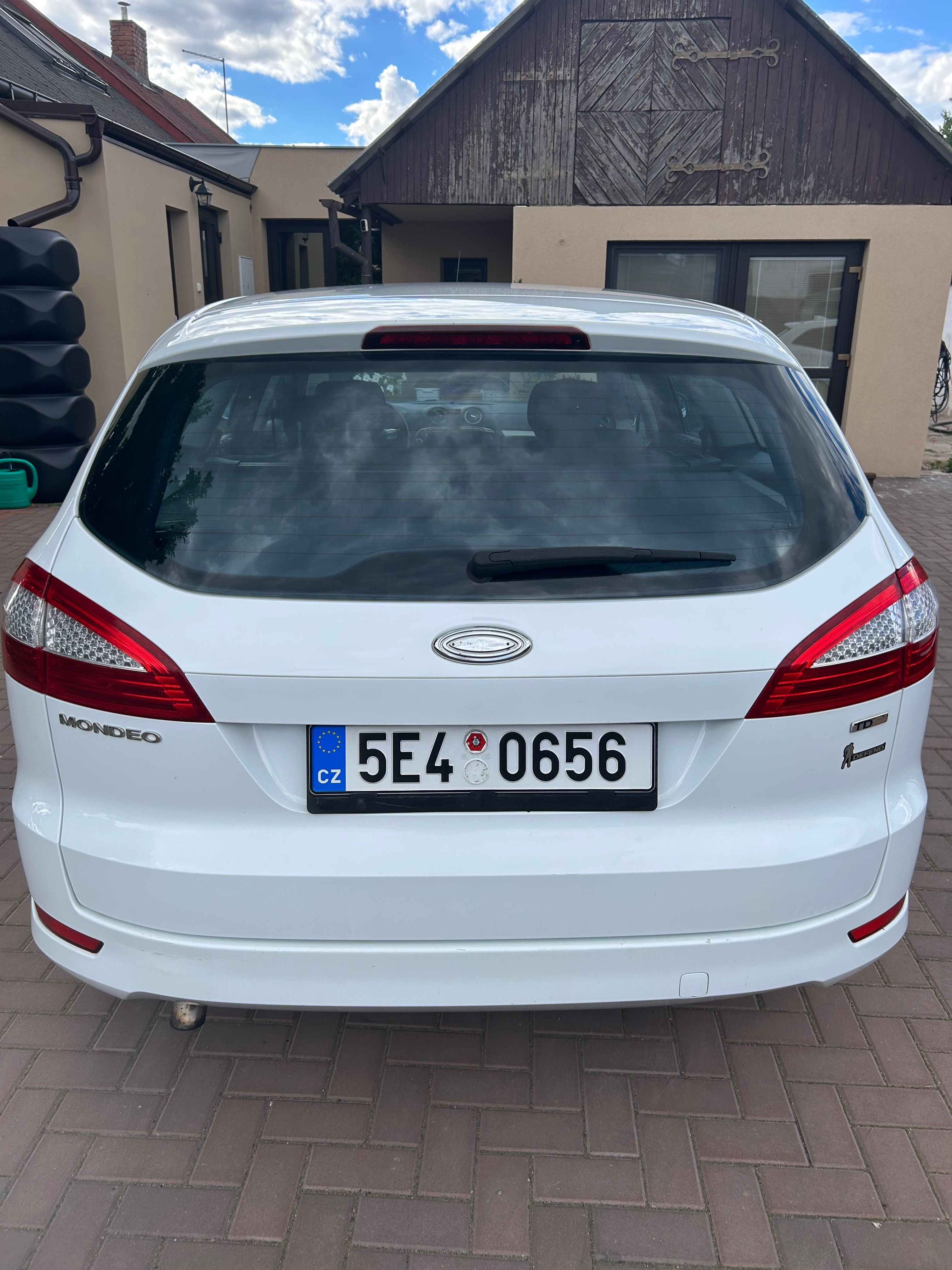 Ford Mondeo, 2.0 TDCi, servisováno - fotka 3