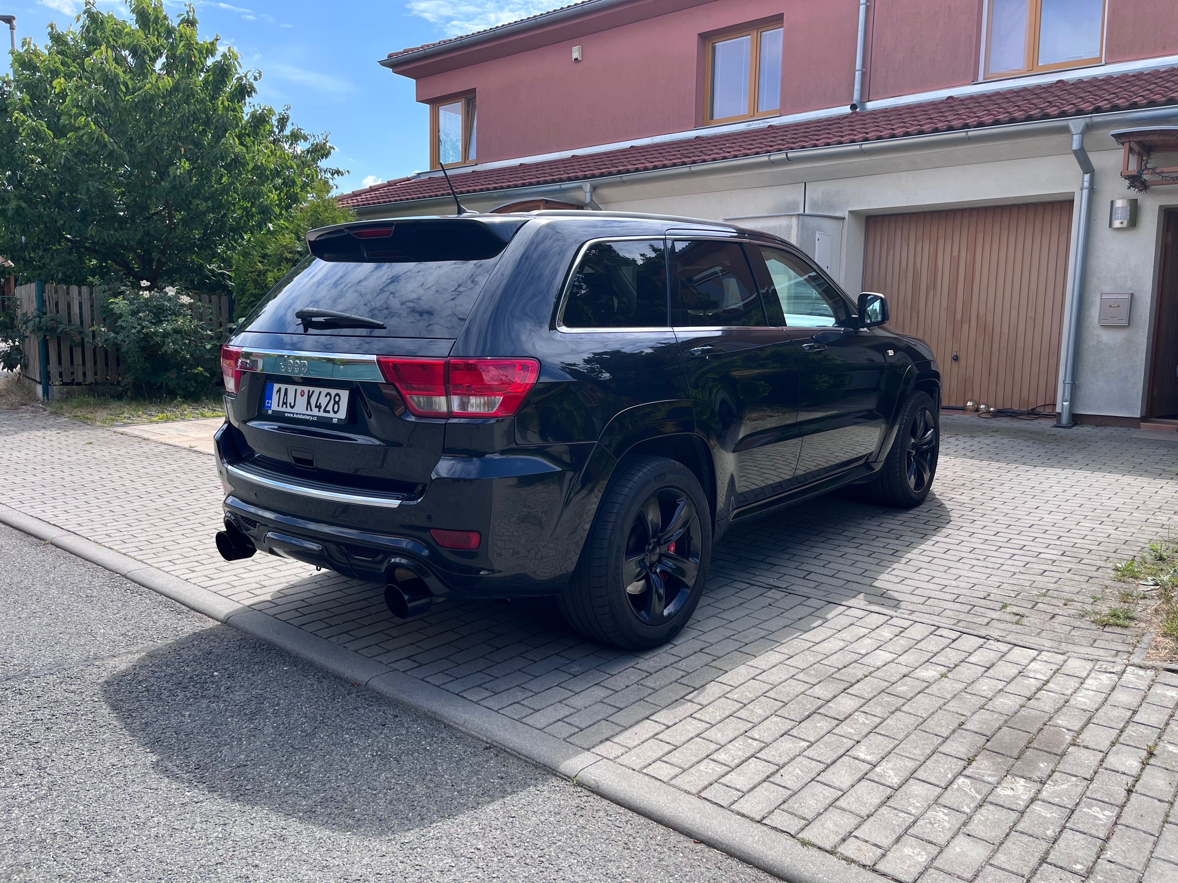 Jeep Grand Cherokee, 6.4 HEMI SRT/Full-Servis.kn - fotka 3