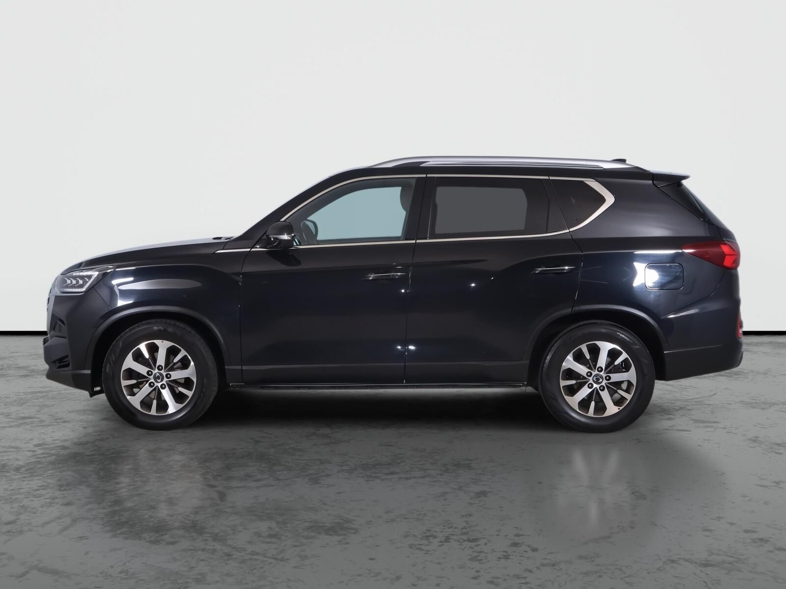 SsangYong Rexton, 2.2 Diesel, 4X4, Automat, ČR - fotka 3
