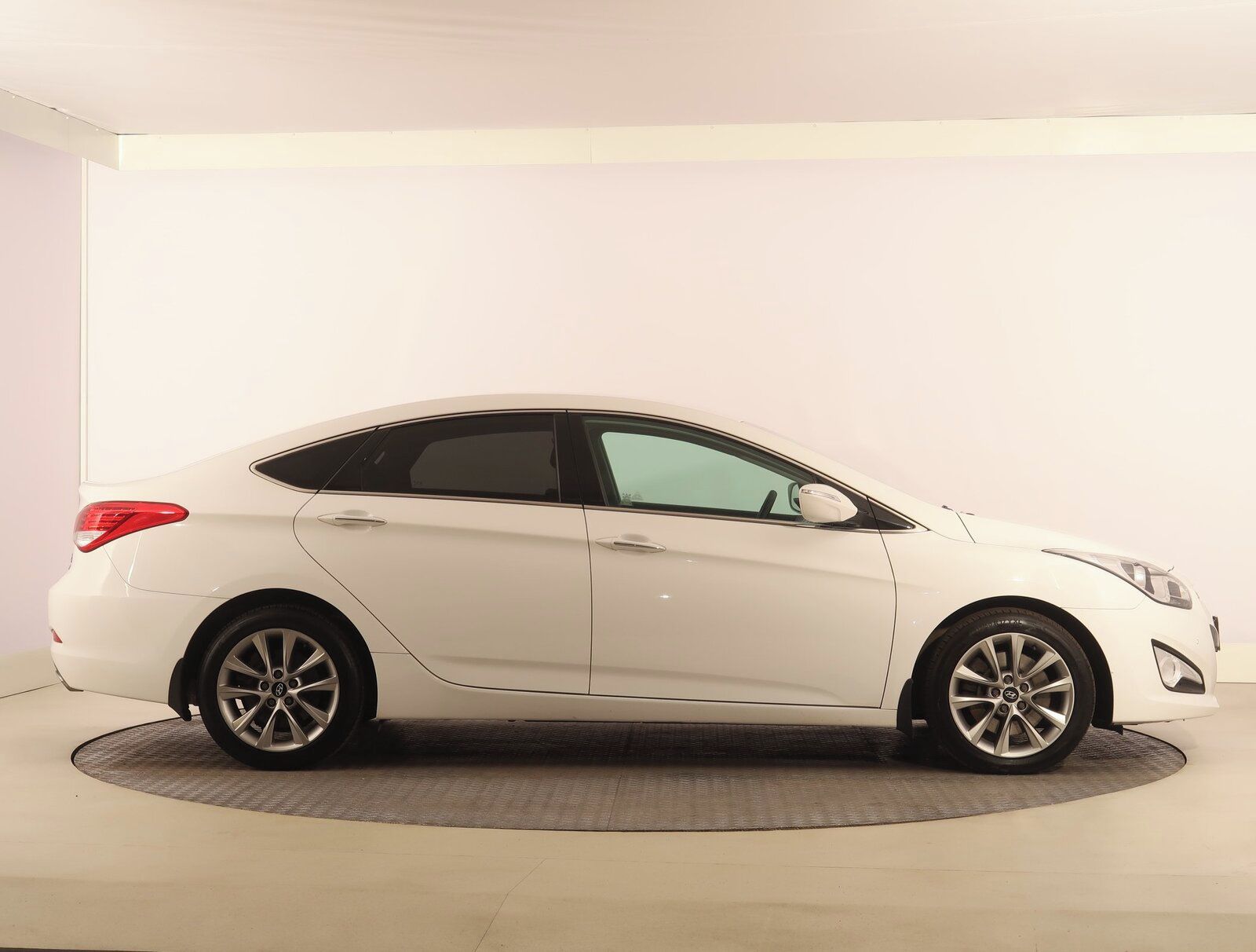 Hyundai i40, 1.7 CRDi, Automatická klima - fotka 6