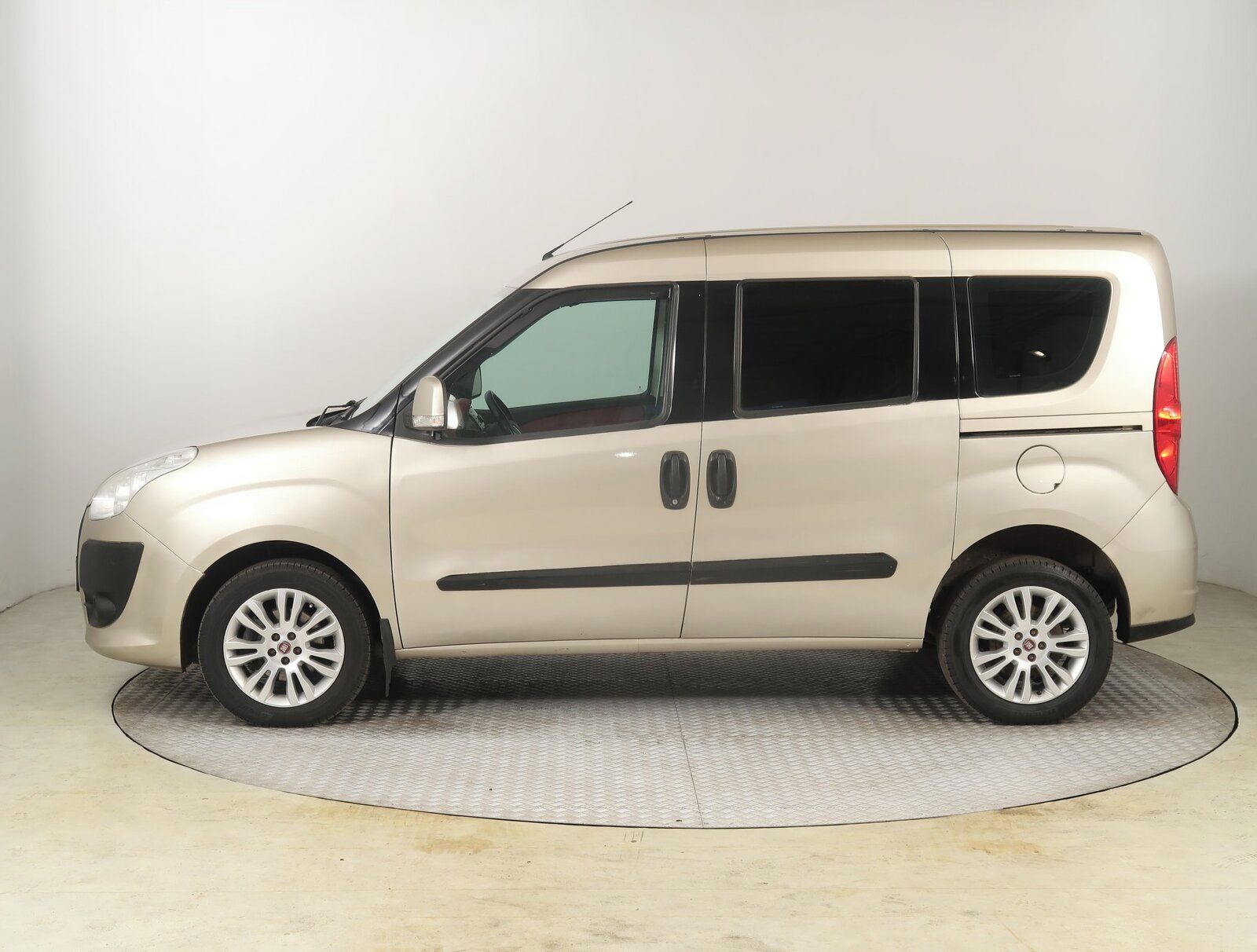 Fiat Dobló, 1.3 MultiJet, 5Míst, Klima - fotka 3