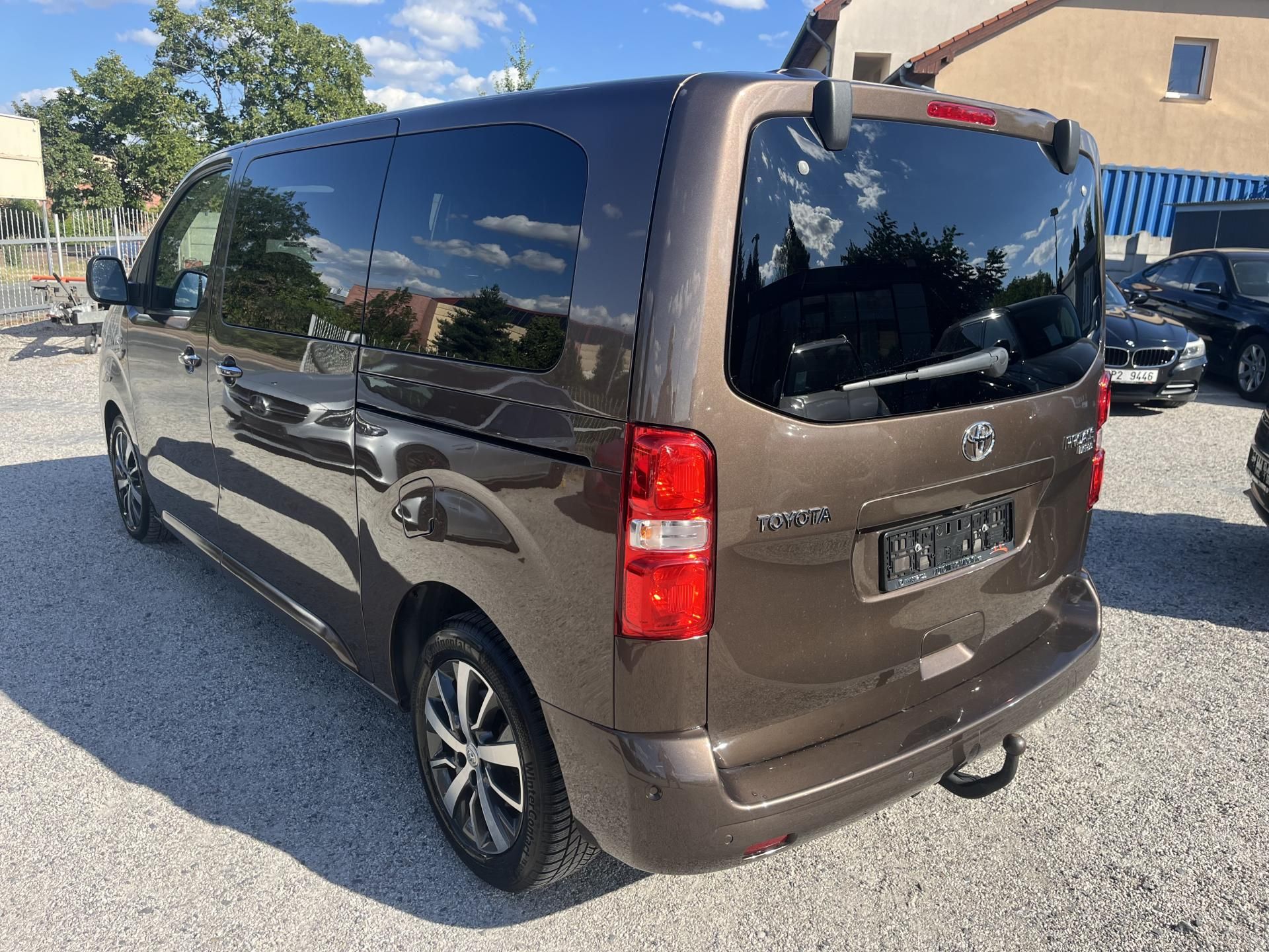 Toyota Proace Verso, 2.0D 130Kw Vebasto Panorama - fotka 5