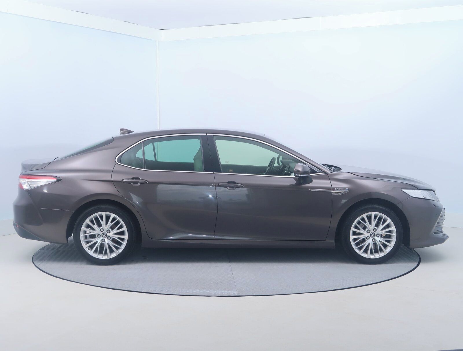 Toyota Camry, 2.5 Hybrid, Executive, Automat - fotka 6