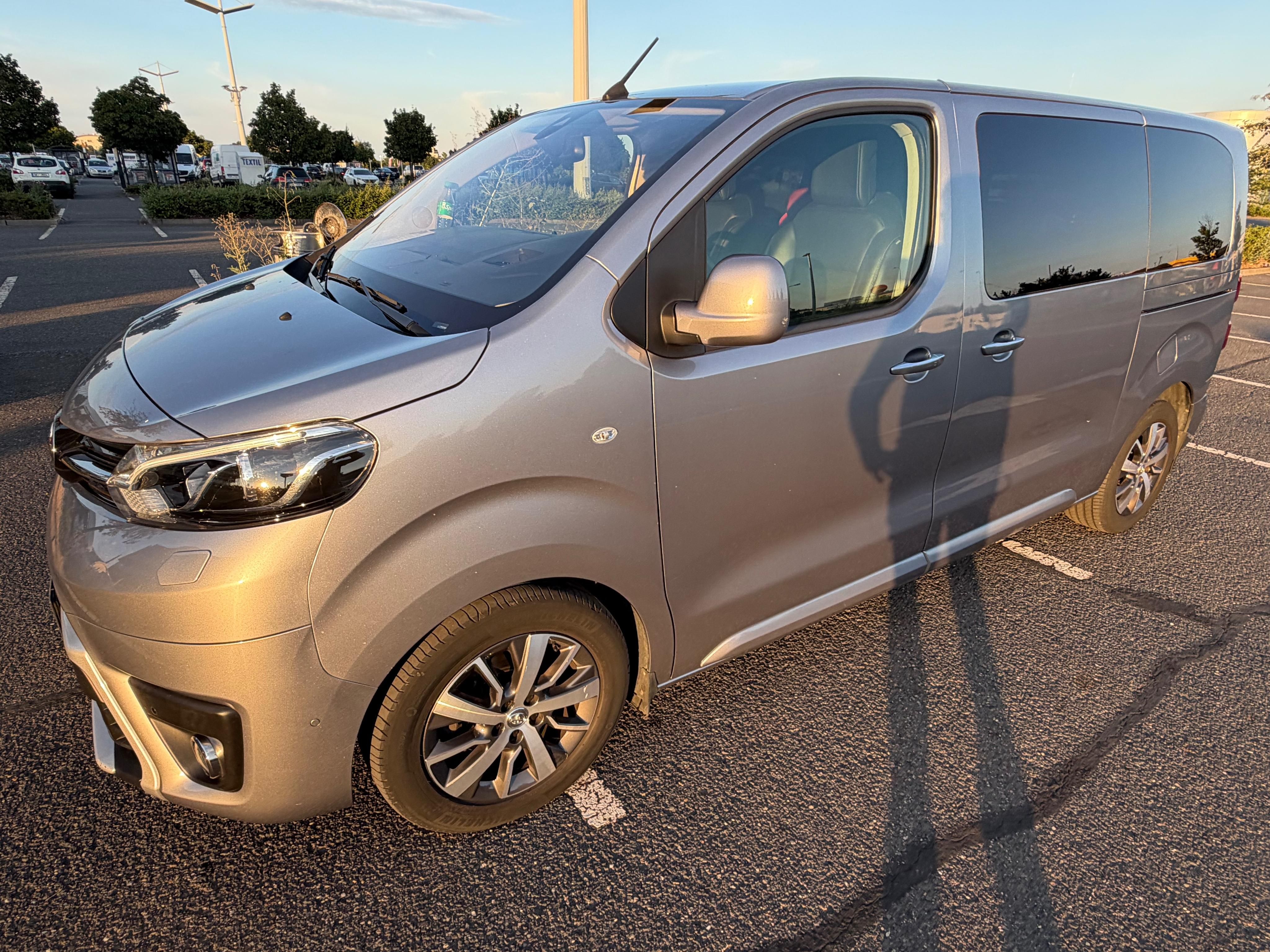 Toyota Proace Verso, VIP L1,Webasto,tažné,panorama - fotka 5