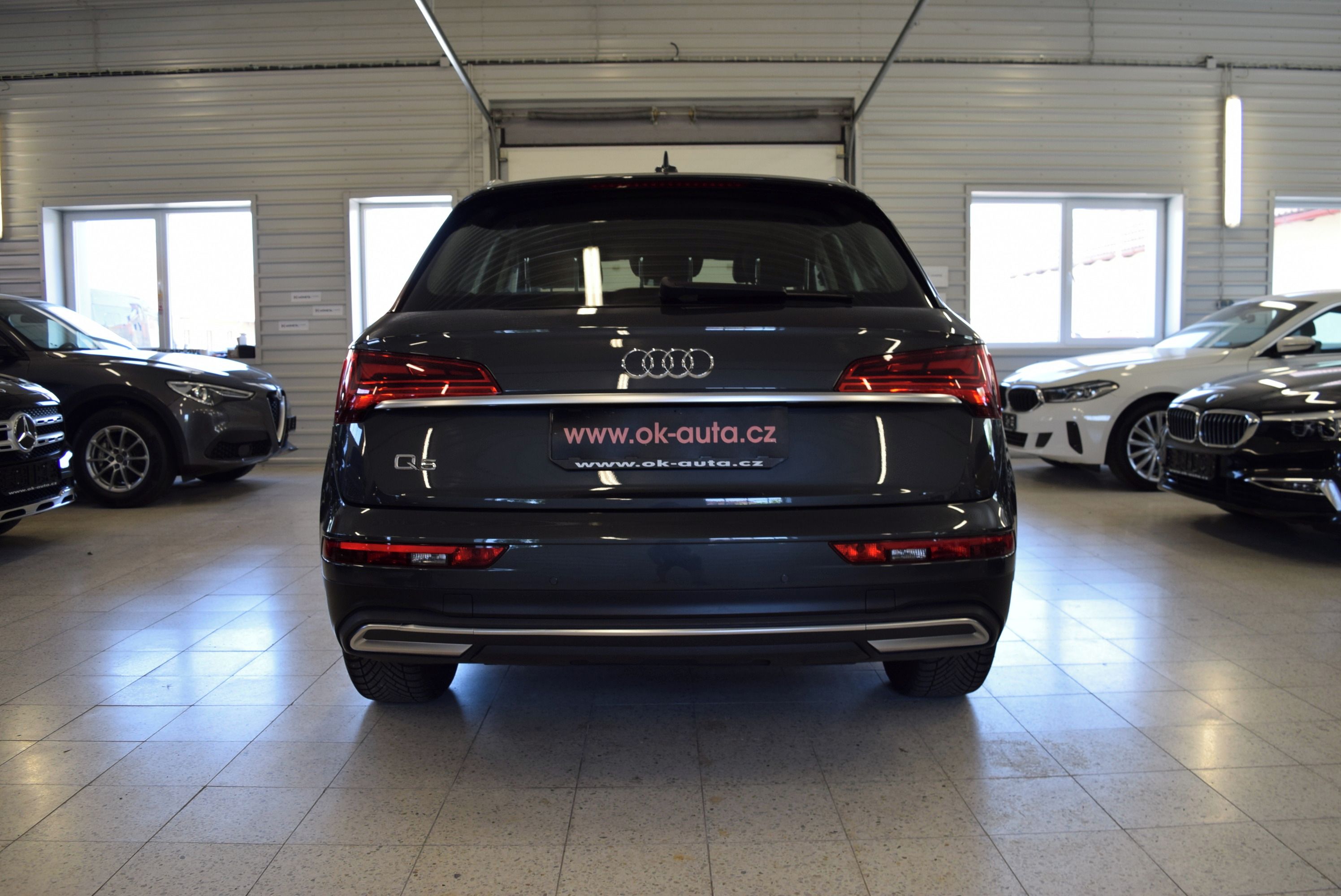 Audi Q5, 2.0 35 TDI BUSINESS LED 2022 - fotka 5