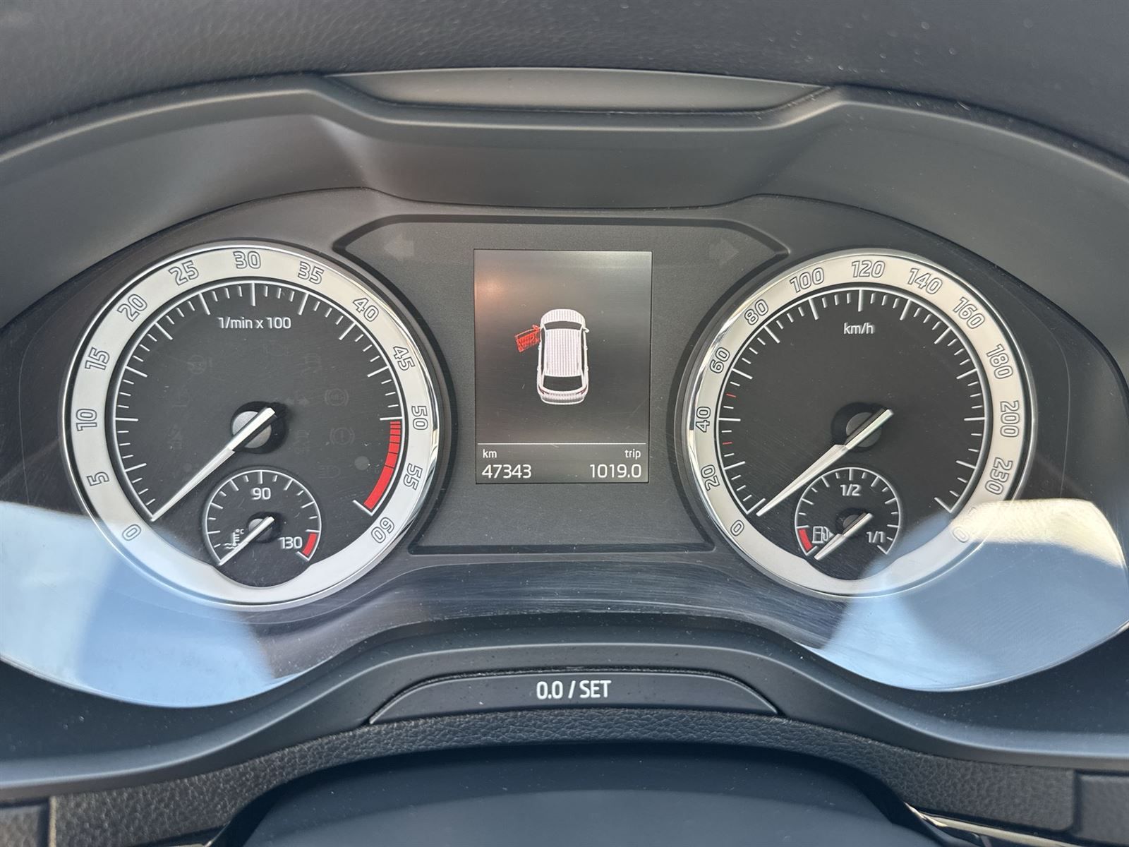 Škoda Karoq, 2.0 TDI 4x4 DSG Scout - fotka 6