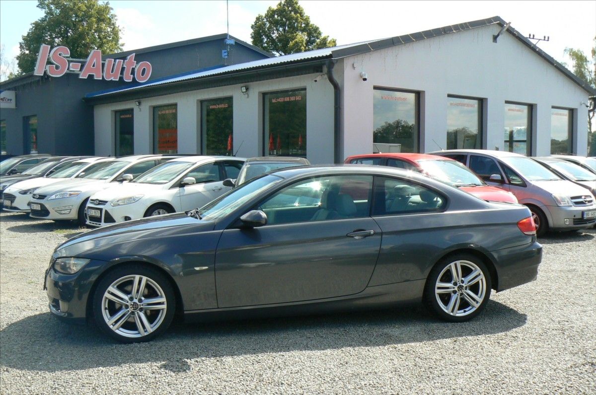 BMW Řada 3, 2,0 320 d COUPE