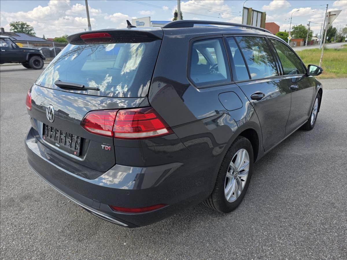 Volkswagen Golf, 1,6 1.6TDI 85KW ADAPTIVNÍ TEMP - fotka 6