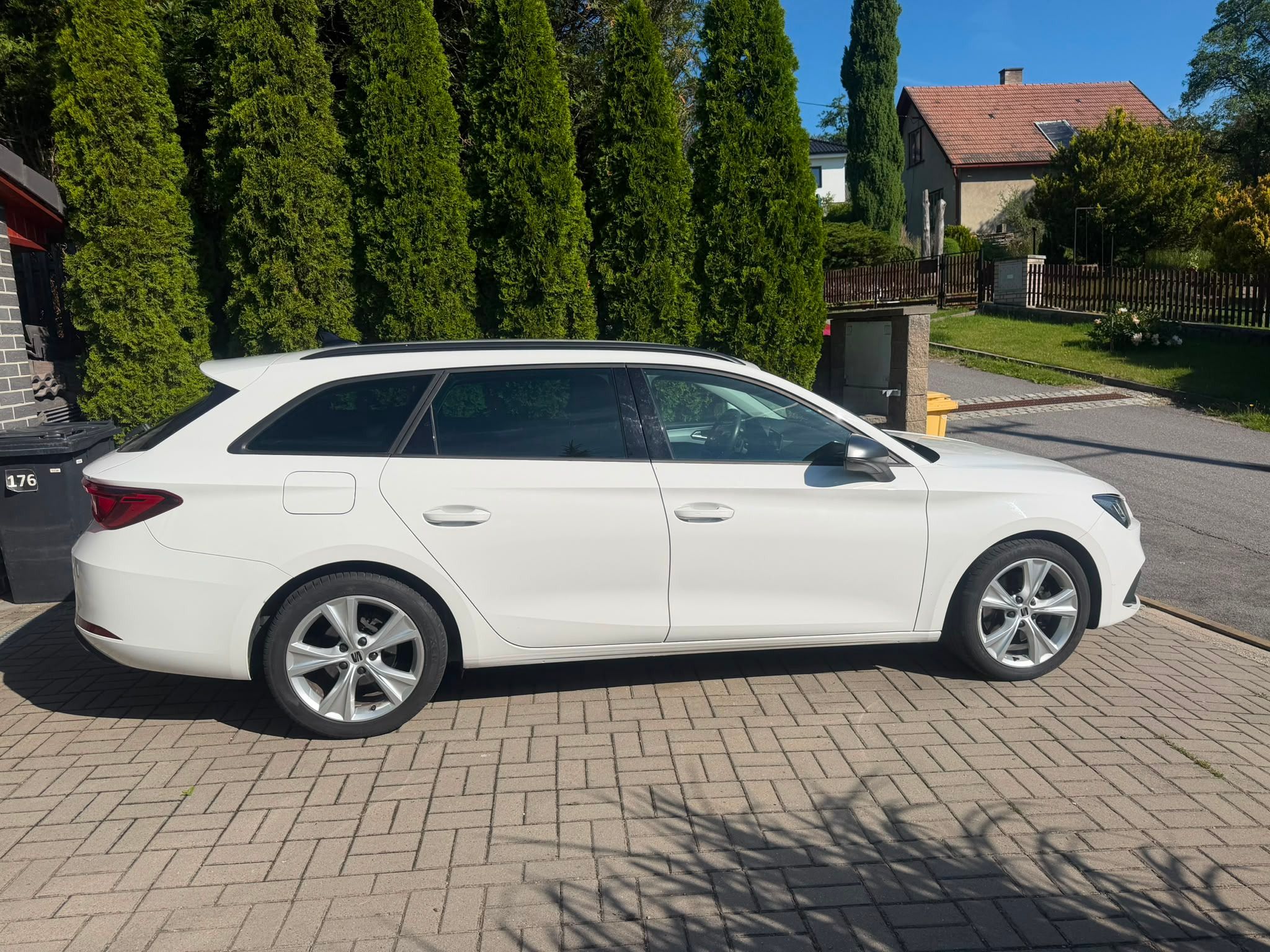 Seat Leon, ST FR,2,0TDI,AT7,CZ,1maj,DPH - fotka 4