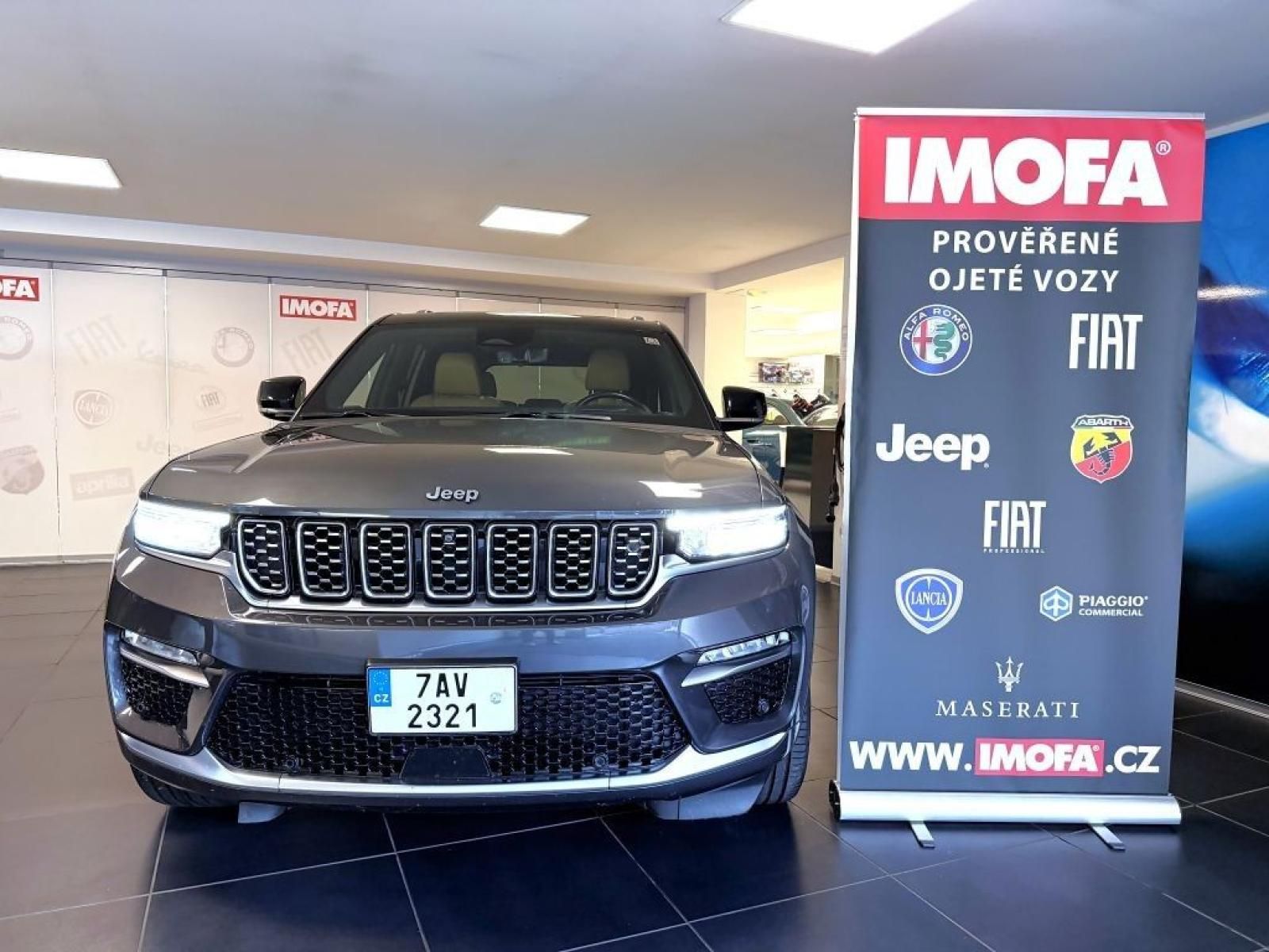 Jeep Grand Cherokee, 5,7 V8 357k 4x4 AT8 ZF SUMMIT - fotka 2