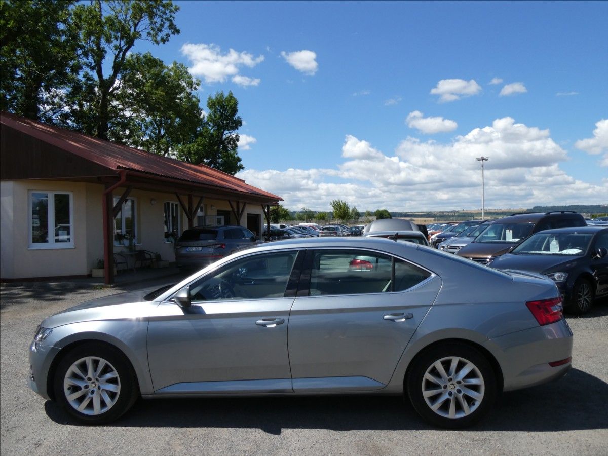 Škoda Superb, 1,5 TSi 110kW 1.majitel,DSG,ČR - fotka 6