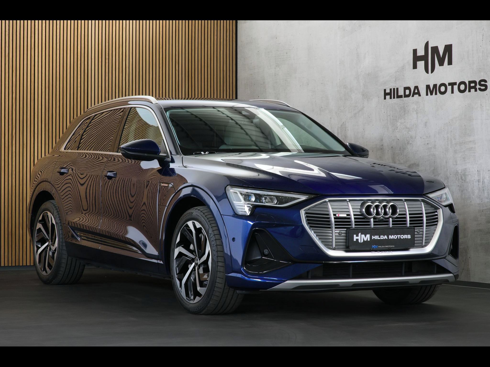 Audi e-tron, 55 300kW S-Line Tažné Panorama