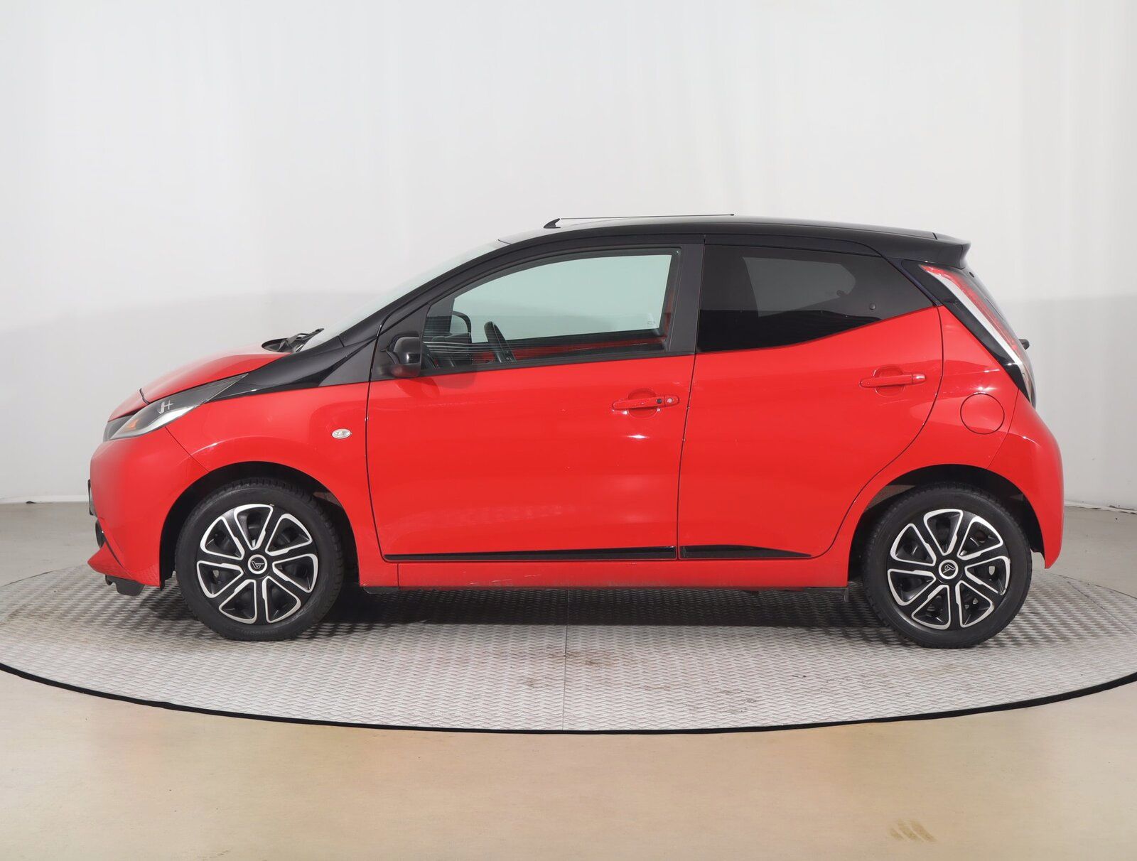 Toyota Aygo, 1.0 VVT-i, x-cite, Automat - fotka 3