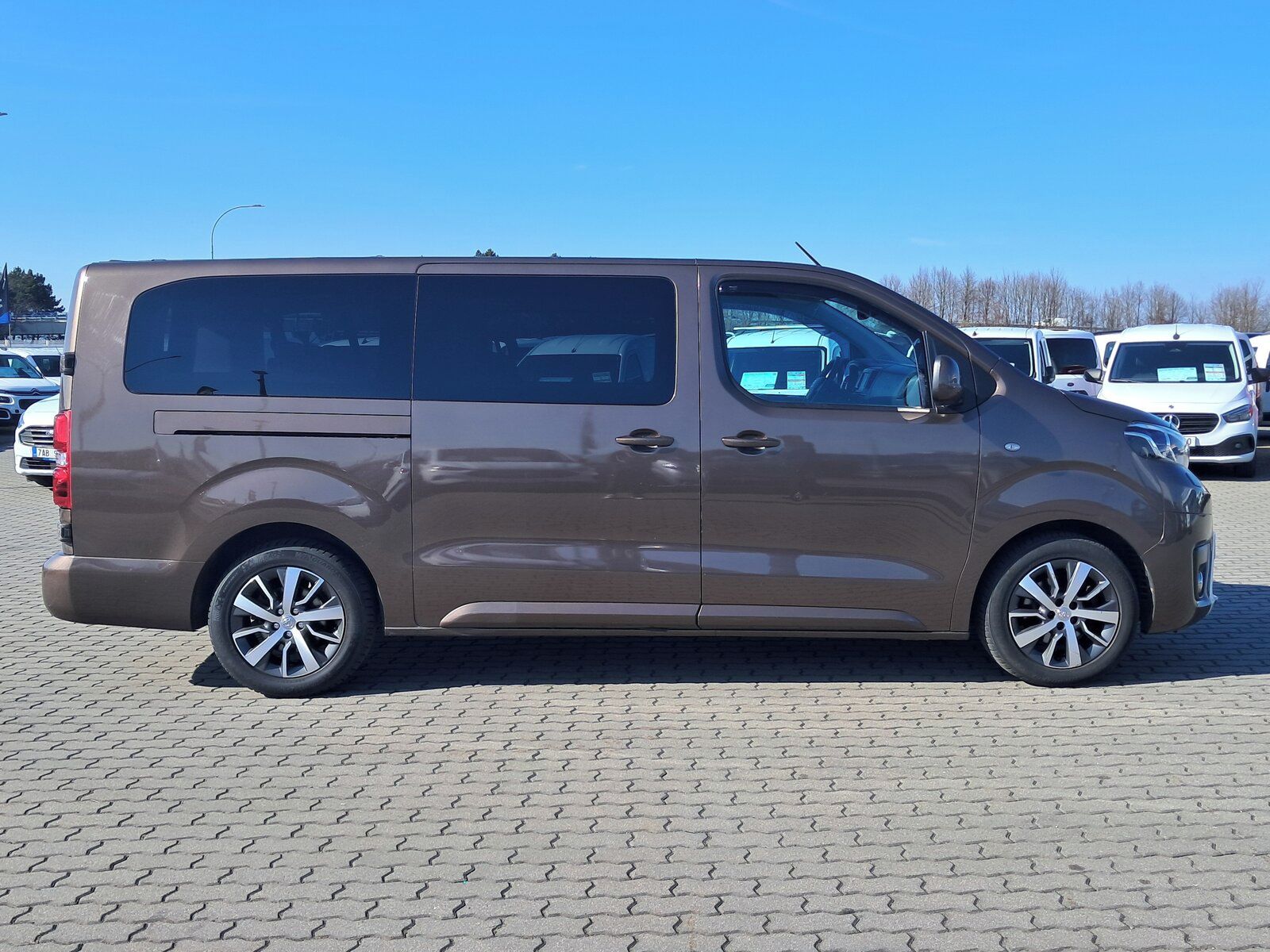 Toyota Proace Verso, 2.0 D-4D, 8 míst, L2 - fotka 6