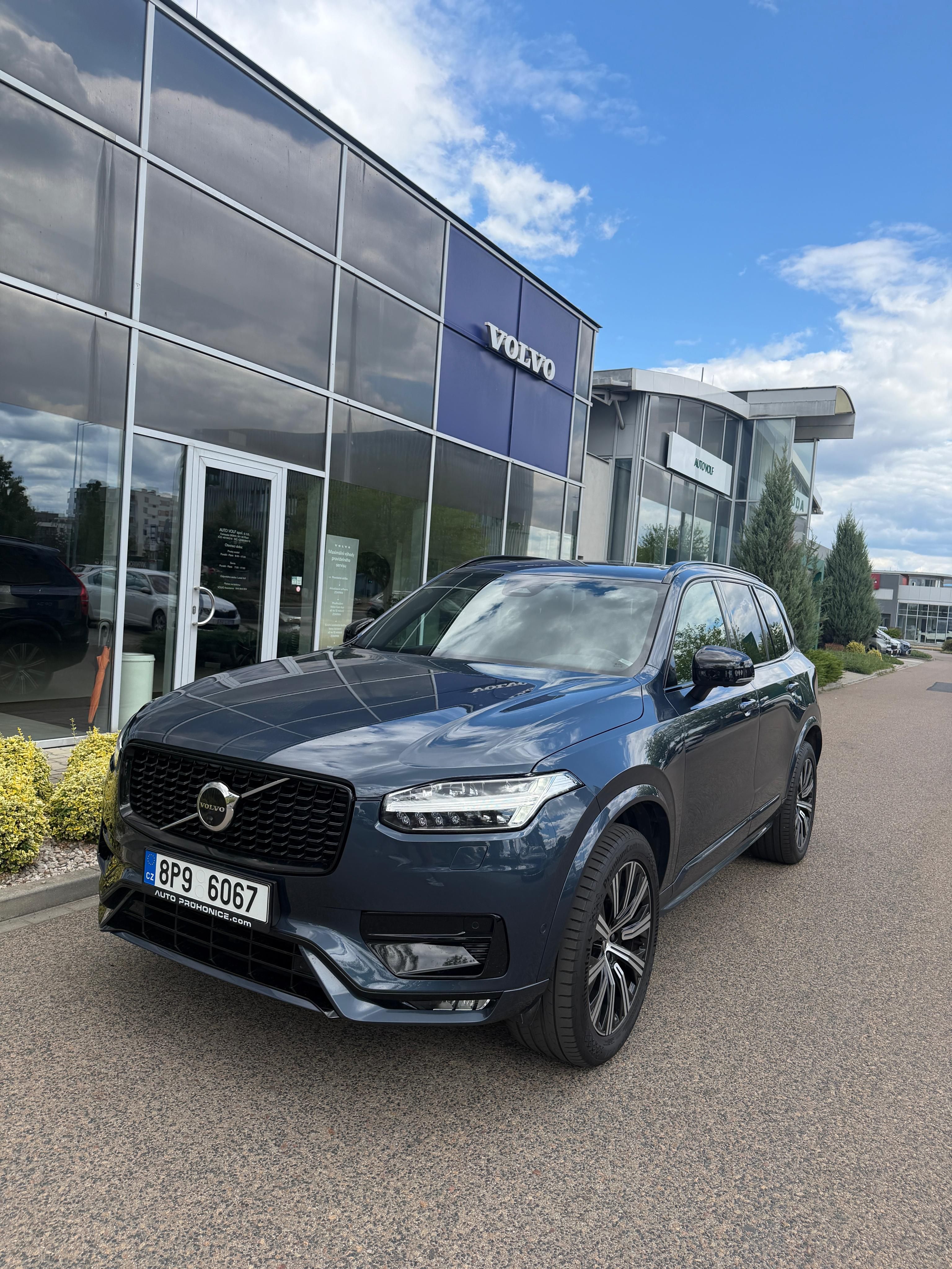 Volvo XC90, Záruka VOLVO do 01/2028 - fotka 2