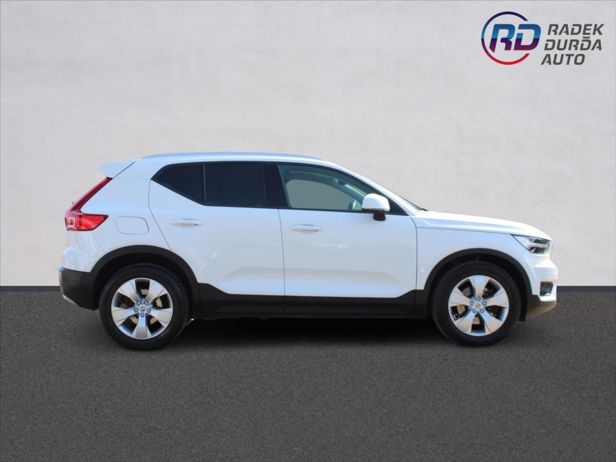Volvo XC40, 2,0 T4  1MAJ,4x4,MOMENTUM PRO - fotka 4