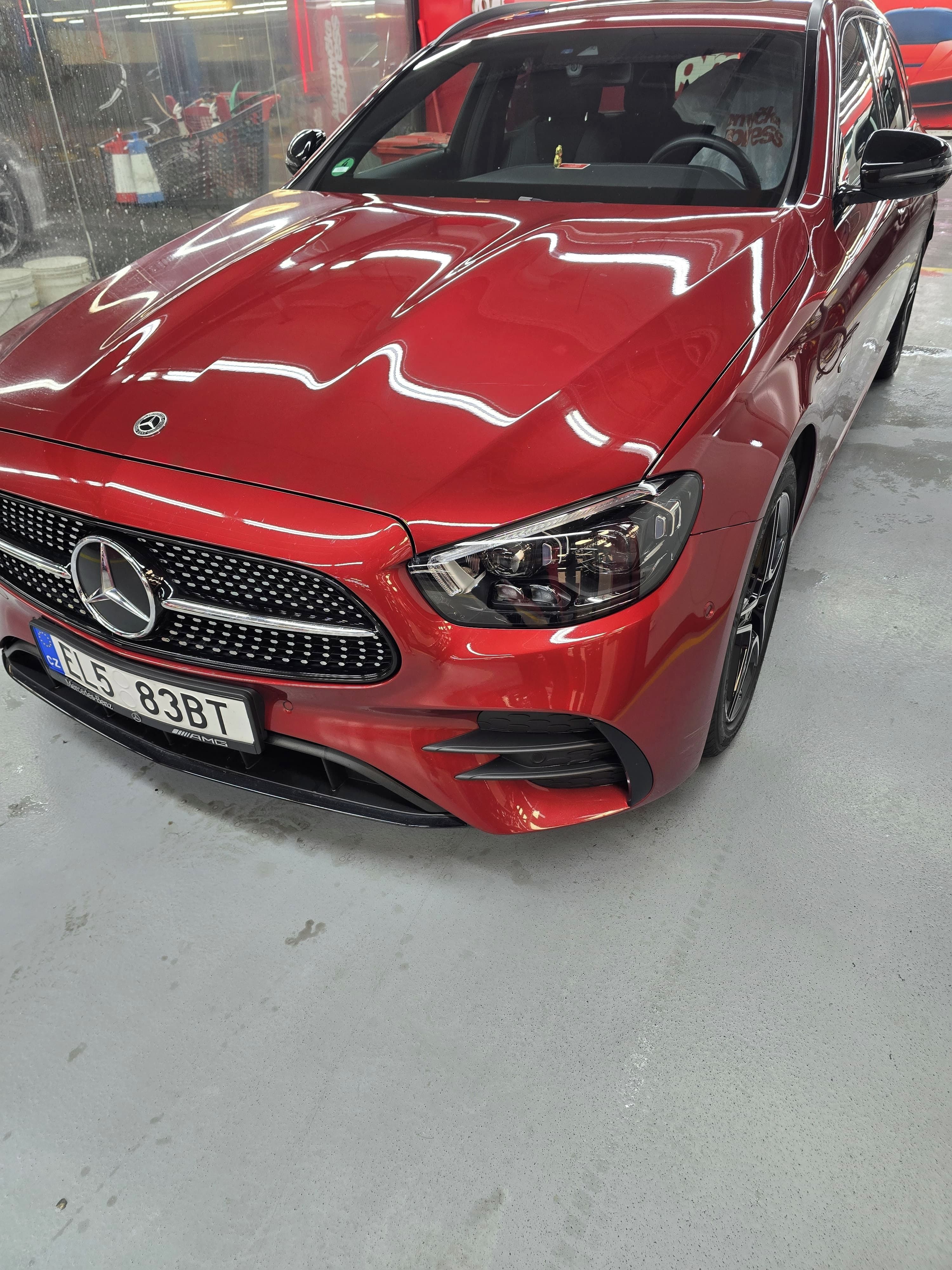 Mercedes-Benz Třídy E, E300, Hybrid, 2xAMG, Multibeam - fotka 2
