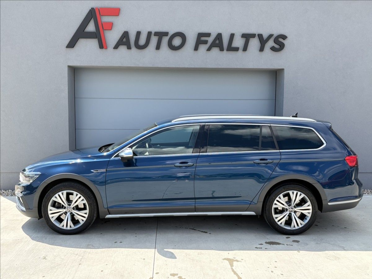 Volkswagen Passat, 2,0 TSI 206 KW 4M AUT ALLTRACK - fotka 6