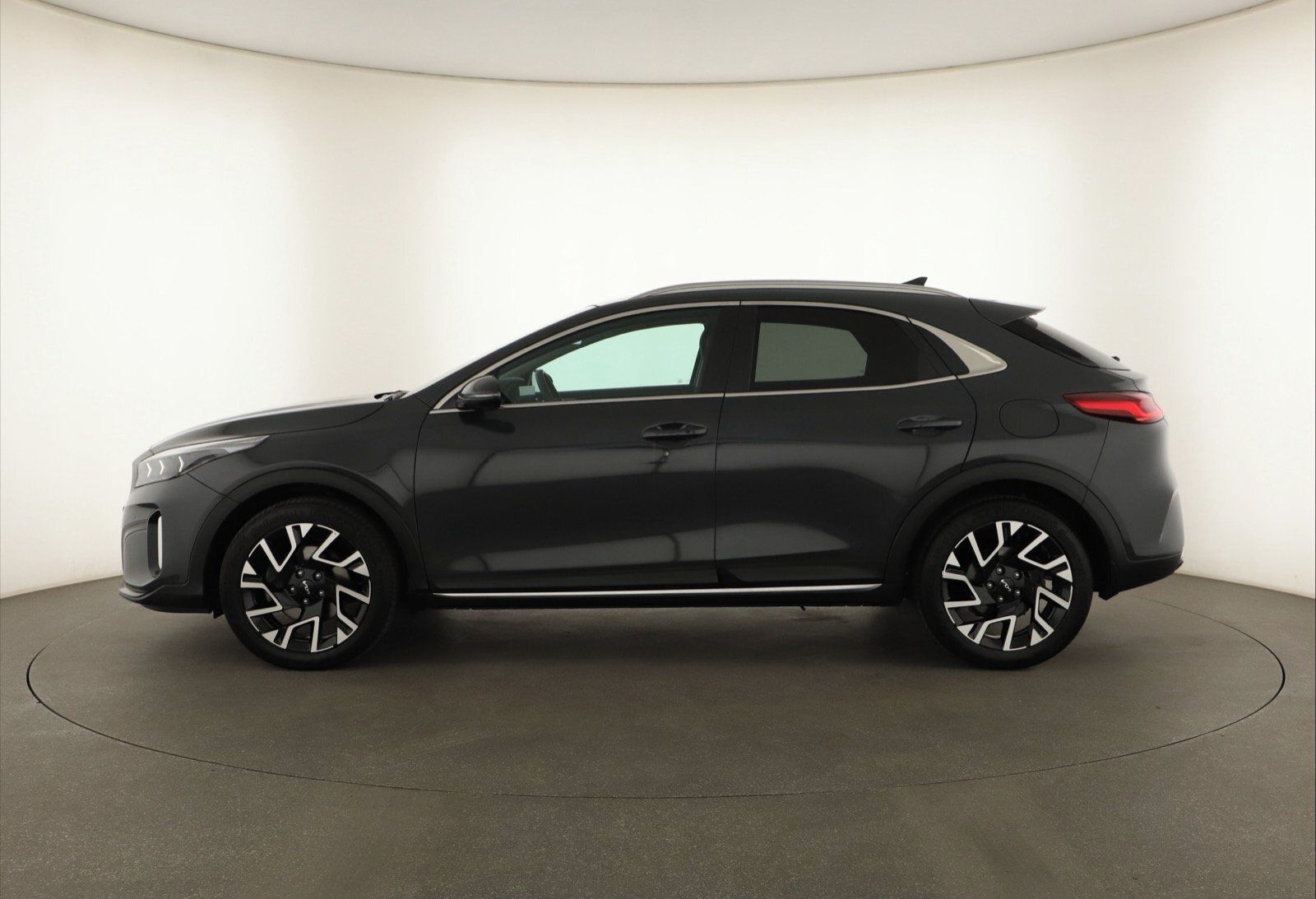 Kia XCee´d, 1.5 T-GDI, TOP, Top, Navigace - fotka 3