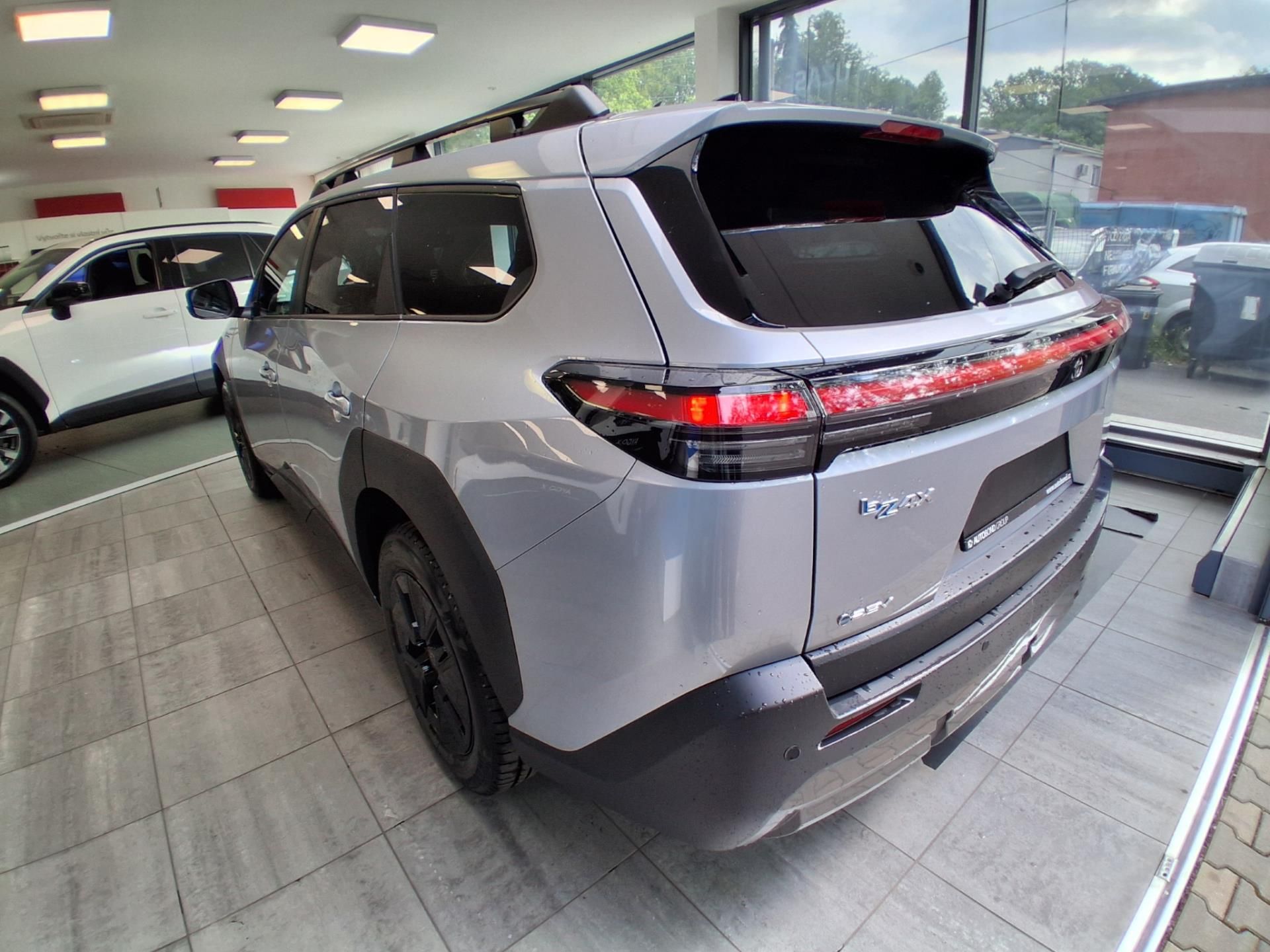 Toyota bZ4X Touring, Style 74.7 kWh, 4x4, 380K - fotka 6