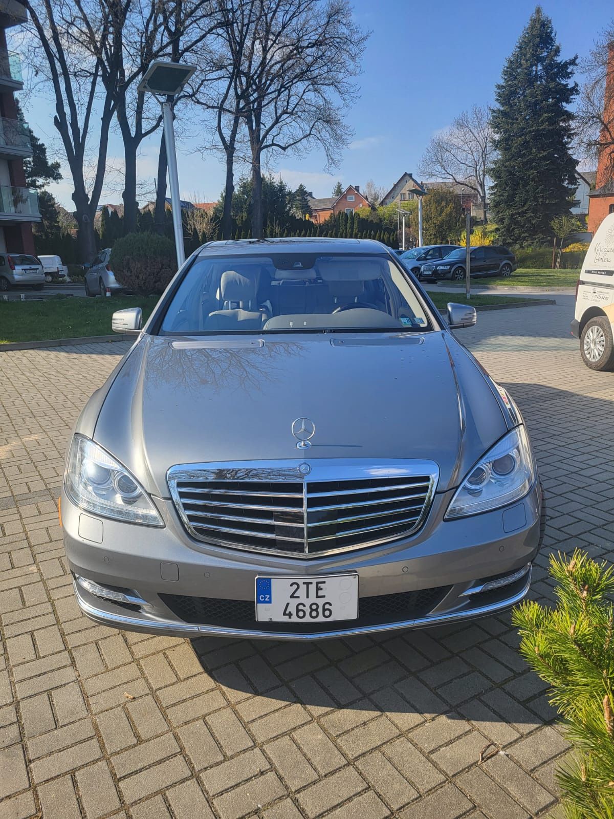 Mercedes-Benz Třídy S, Mercedes-Benz S550 4MATIC V8 - fotka 5