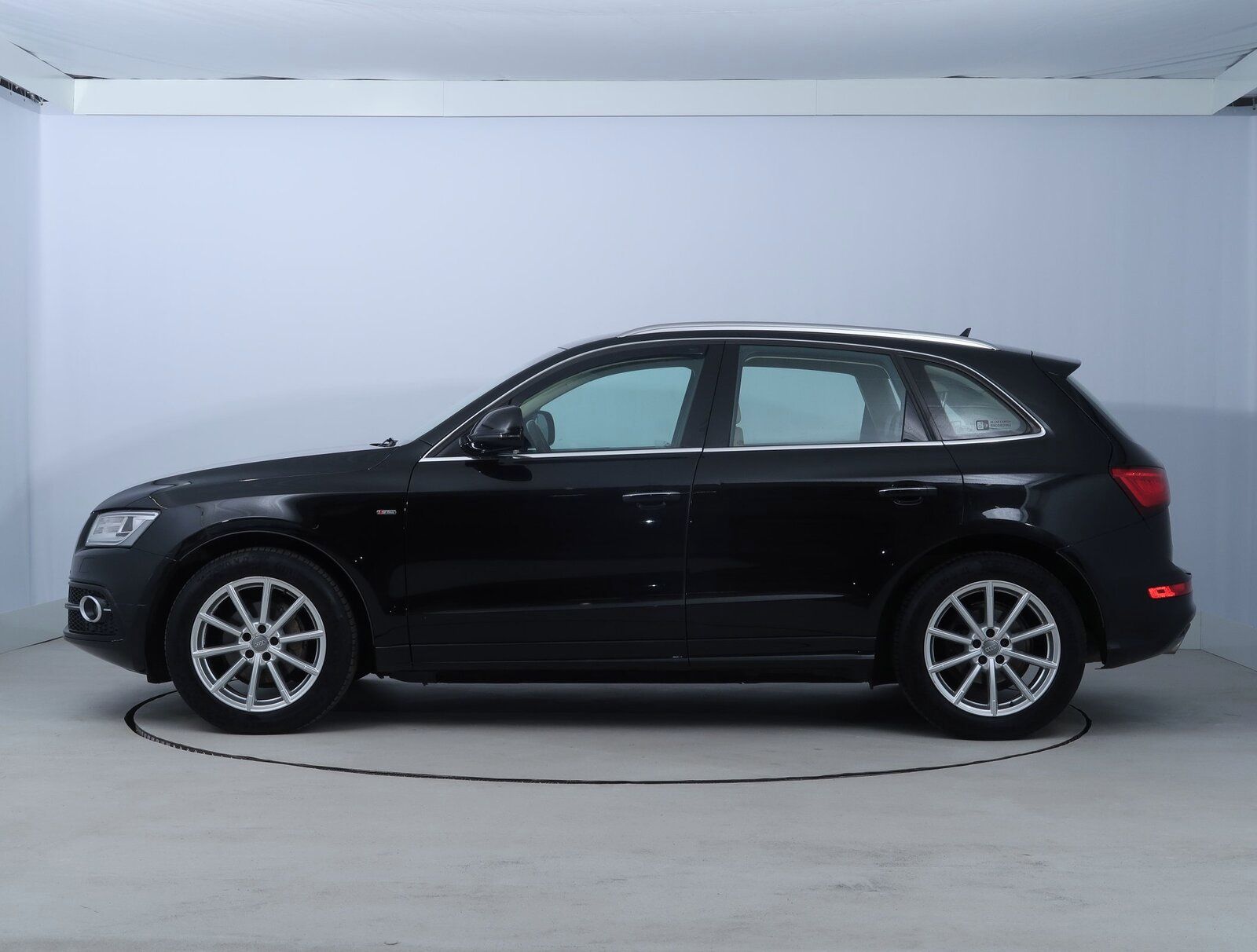 Audi Q5, 2.0 TDI, Automat, Serv.kniha - fotka 3