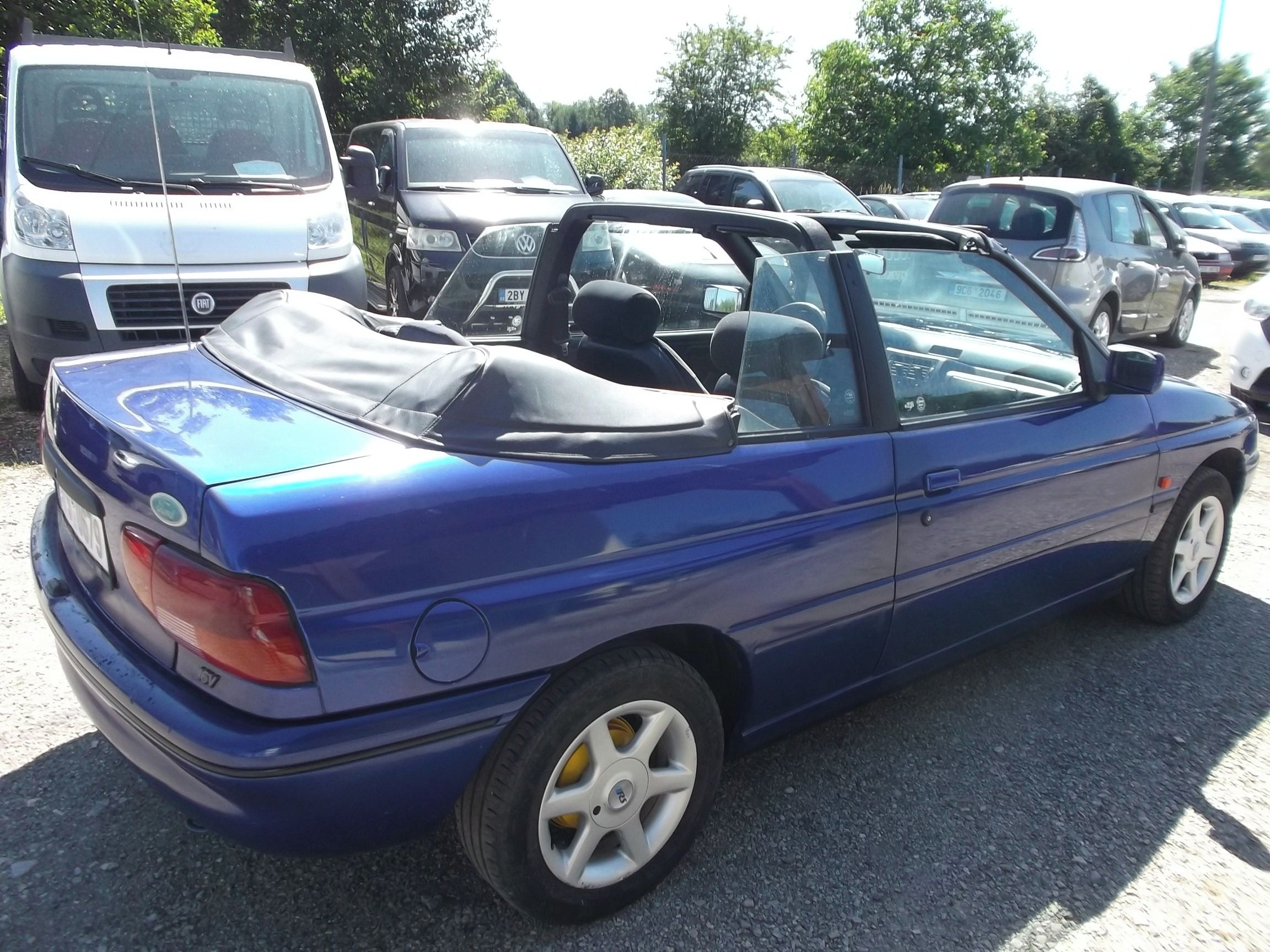 Ford Escort, 1.6i 16V - fotka 4