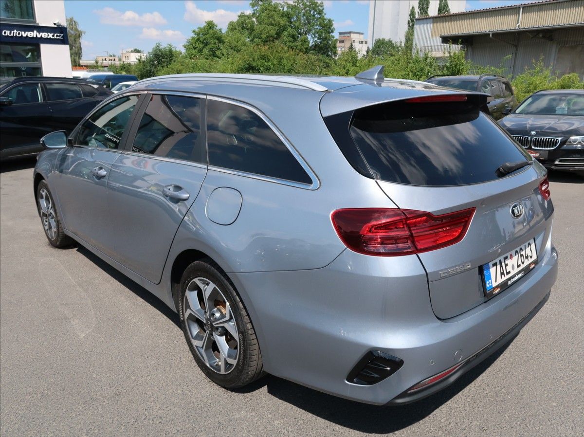 Kia Cee´d, 1,6 CRDi,100kW,Exclusive,ČR - fotka 4