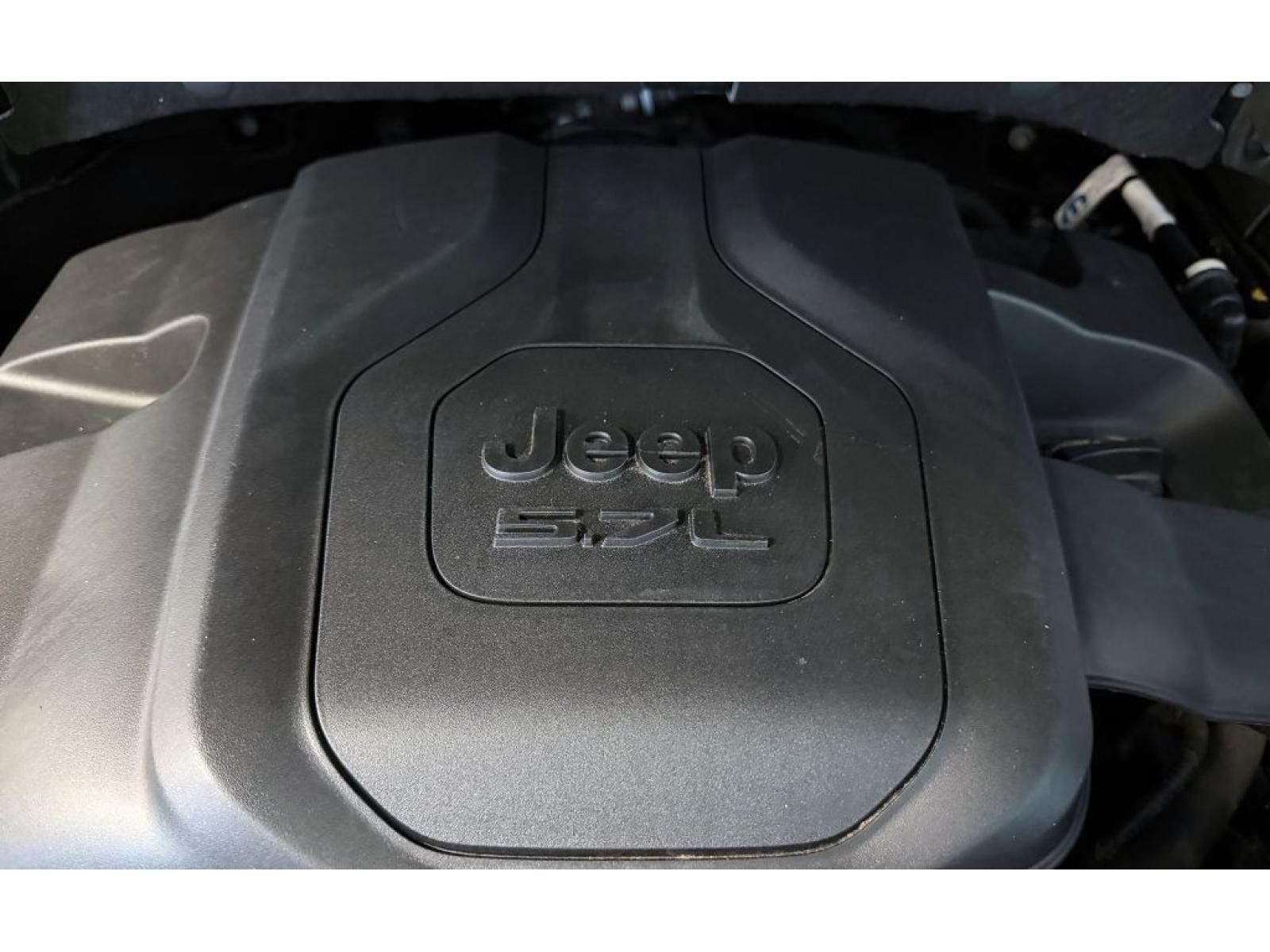 Jeep Grand Cherokee, 5,7 V8 357k 4x4 AT8 ZF SUMMIT - fotka 6