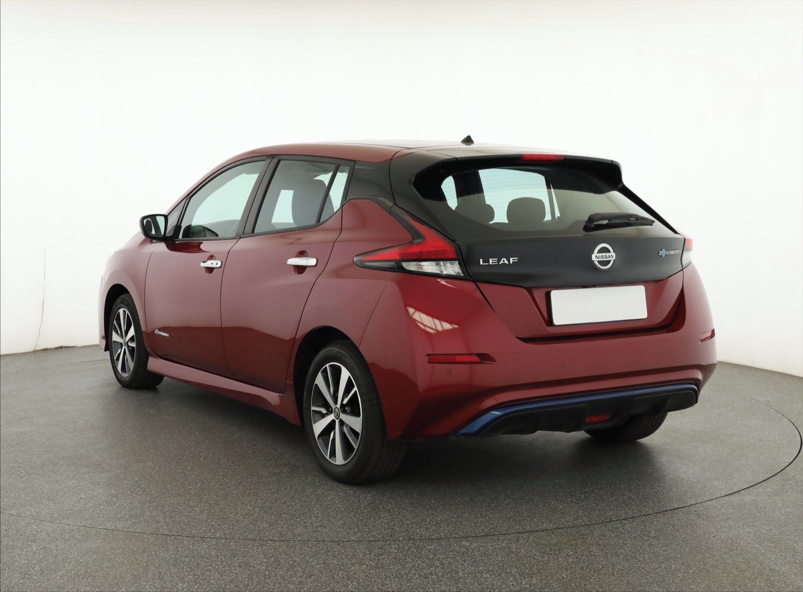 Nissan LEAF, 40 kWh, Automat, Navi - fotka 4