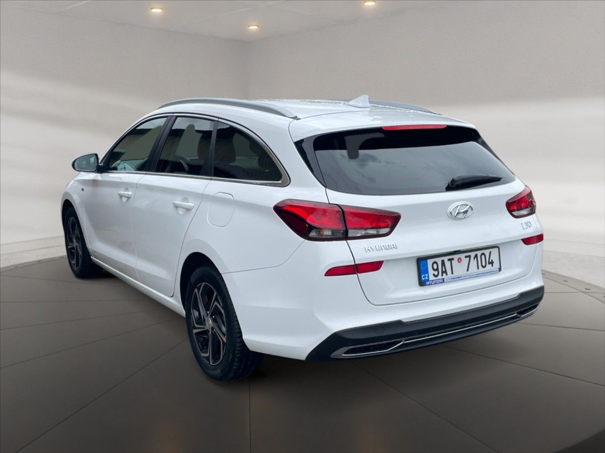 Hyundai i30, 1,5 T-GDI Smart - fotka 4