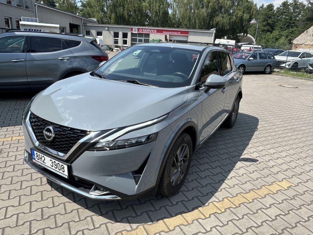 Nissan Qashqai, 1,3 158PS Acenta  Cold  ČR - fotka 2