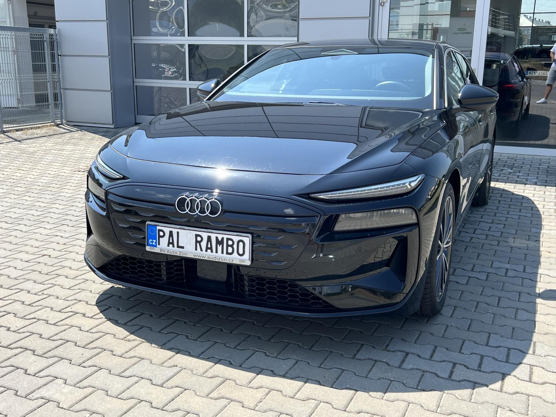 Audi A6 Avant, Audi A6 Avant E-tron quattro