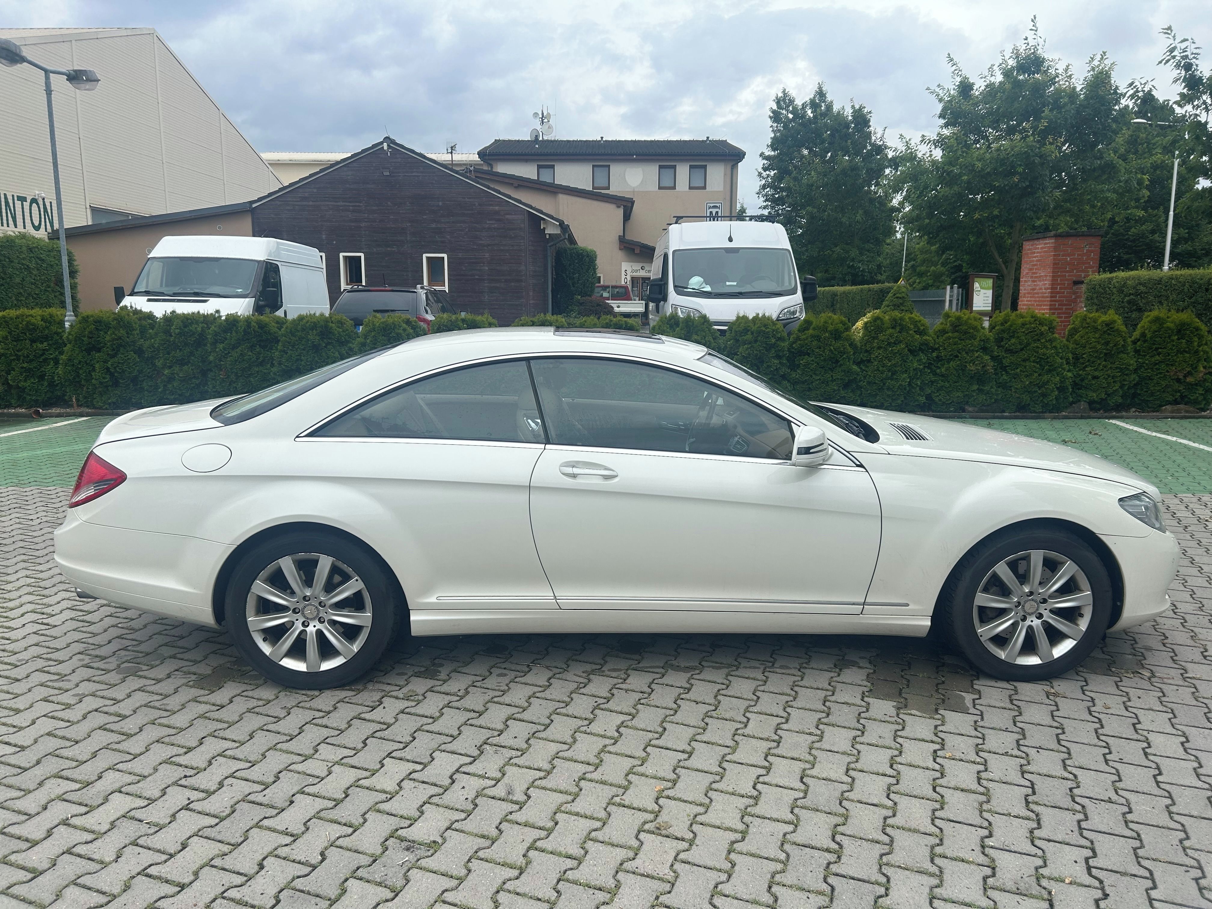Mercedes-Benz CL, CL 500 4 MATIC - fotka 3