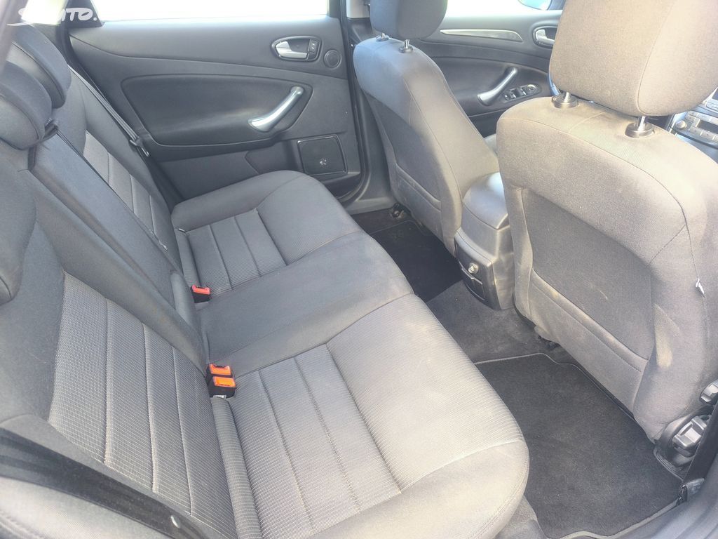 Ford Mondeo, 2.0TDCI,KRÁSNÉ,125TKM,1MAJ91L - fotka 6