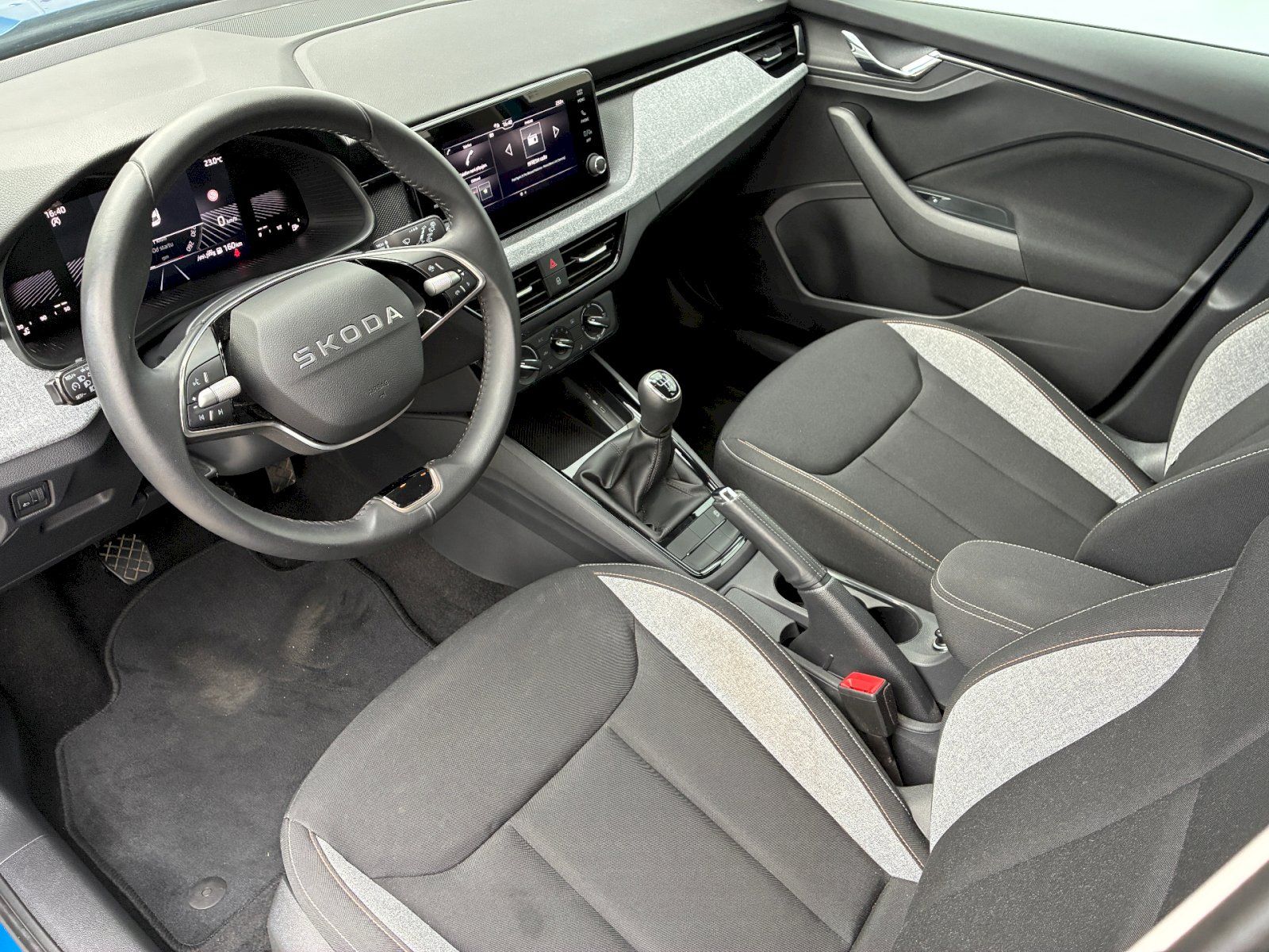 Škoda Kamiq, 1,0 TSI / 85 kW Selection - fotka 5